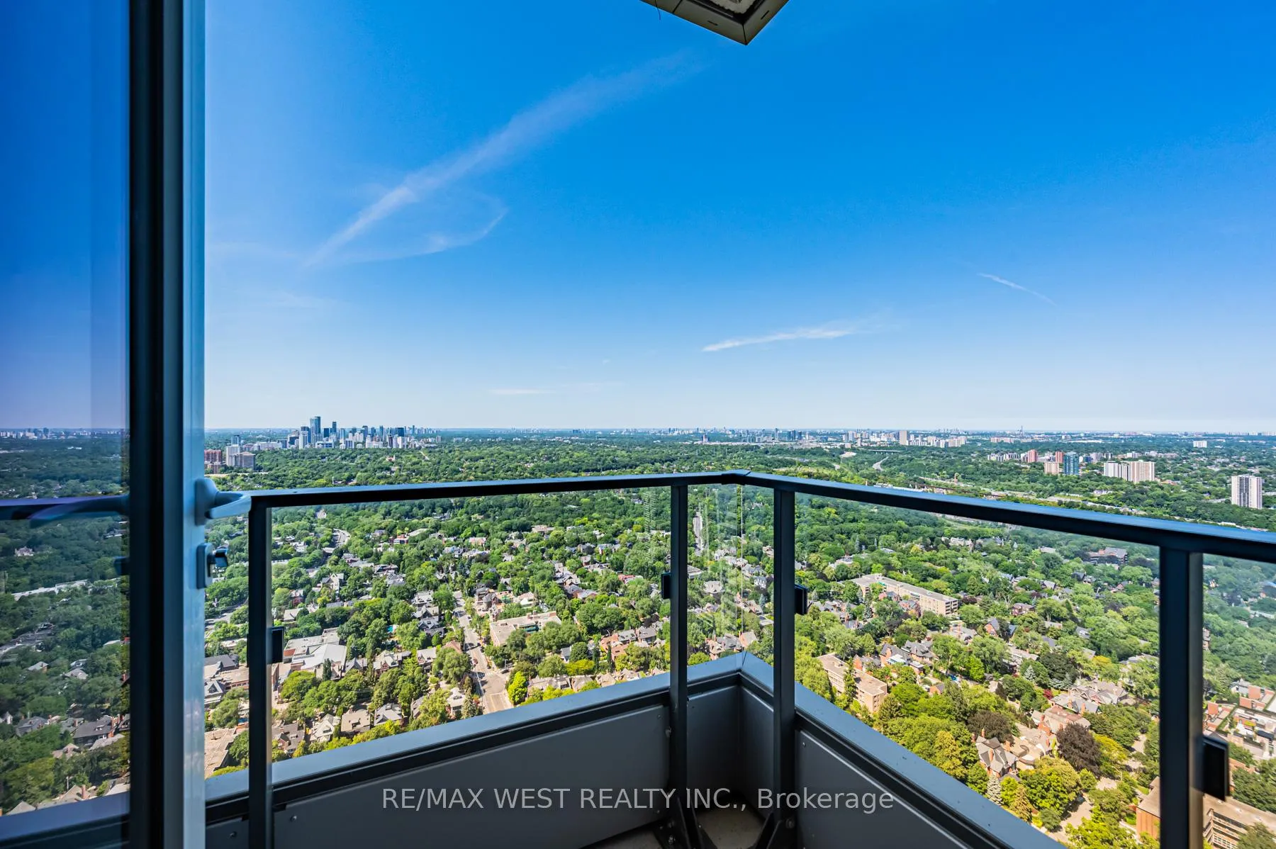 Photo 8 of Unit 5005, 395 Bloor Street E, Toronto, North St. James Town — HOMEH