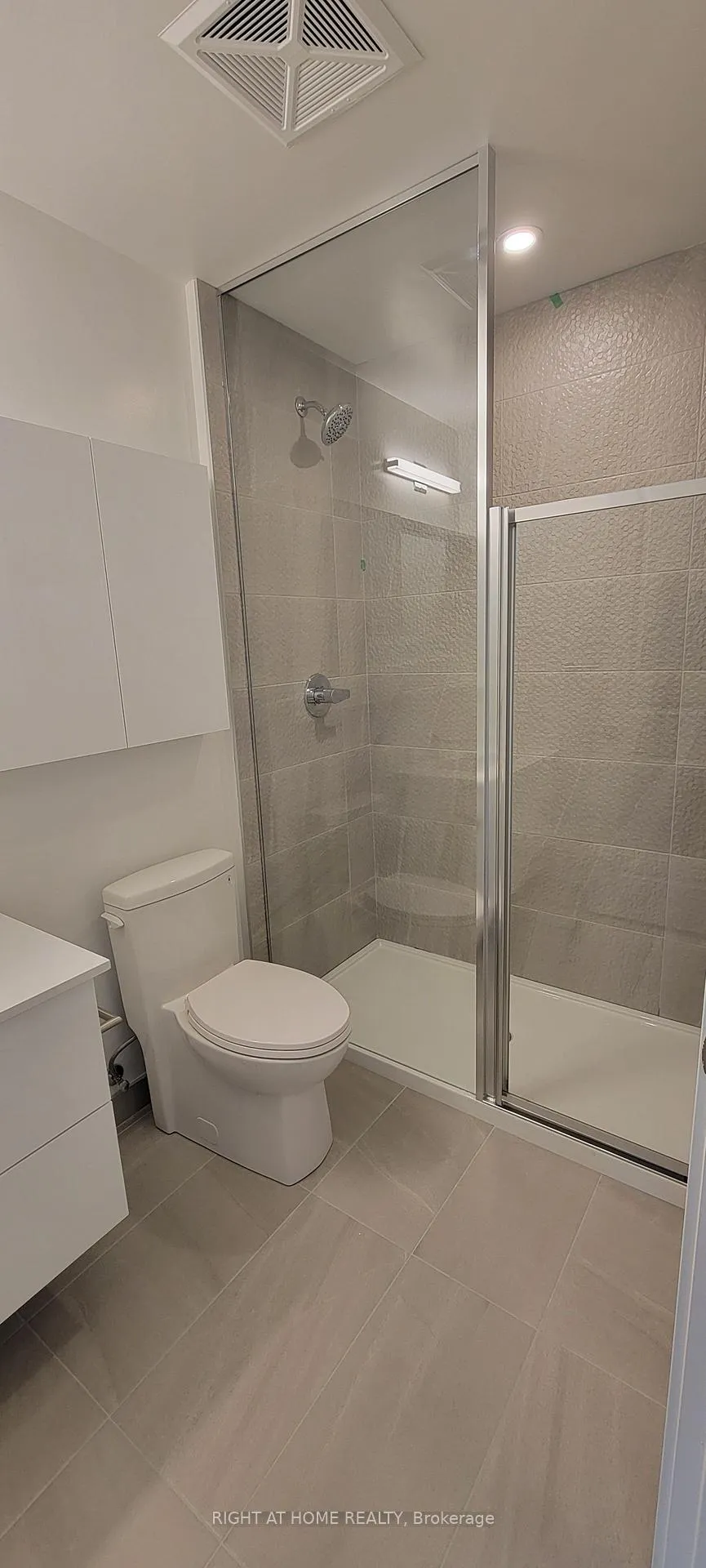 Photo 8 of Unit 1510, 50 Upper Mall Way, Vaughan, Brownridge — HOMEH