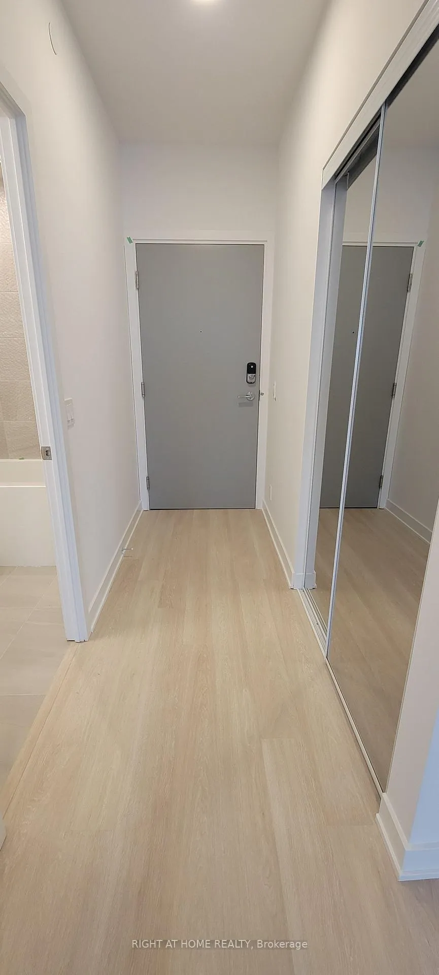 Photo 10 of Unit 1510, 50 Upper Mall Way, Vaughan, Brownridge — HOMEH
