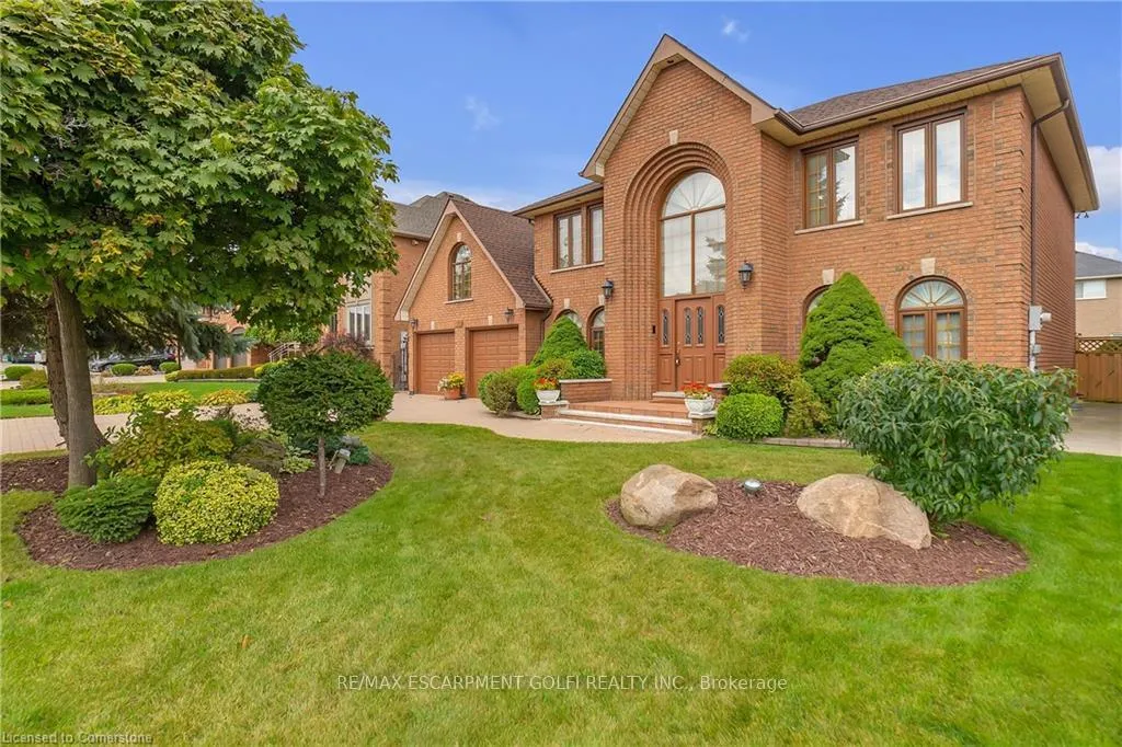 Photo 1 of 10 Embassy Drive, Hamilton, Lisgar — HOMEH