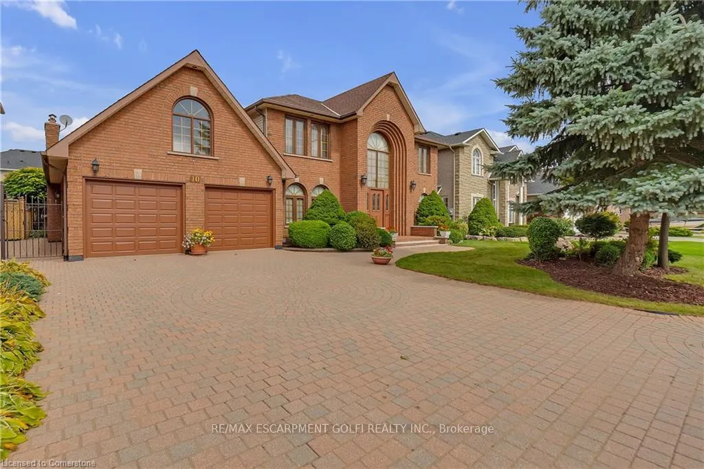 Photo 2 of 10 Embassy Drive, Hamilton, Lisgar — HOMEH