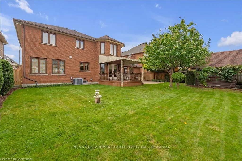 Photo 33 of 10 Embassy Drive, Hamilton, Lisgar — HOMEH