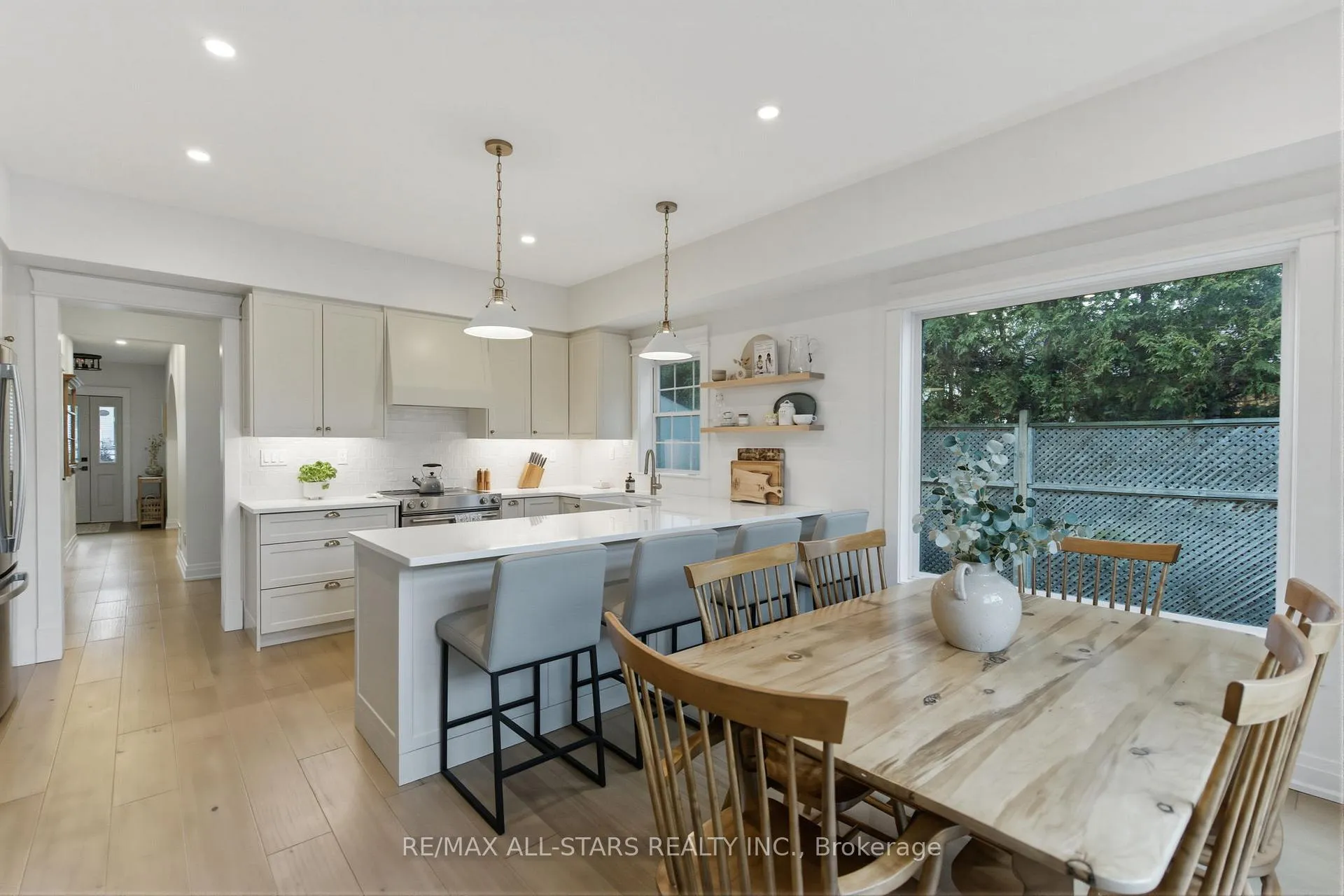 Photo 10 of 83 Toronto Street S, Uxbridge — HOMEH