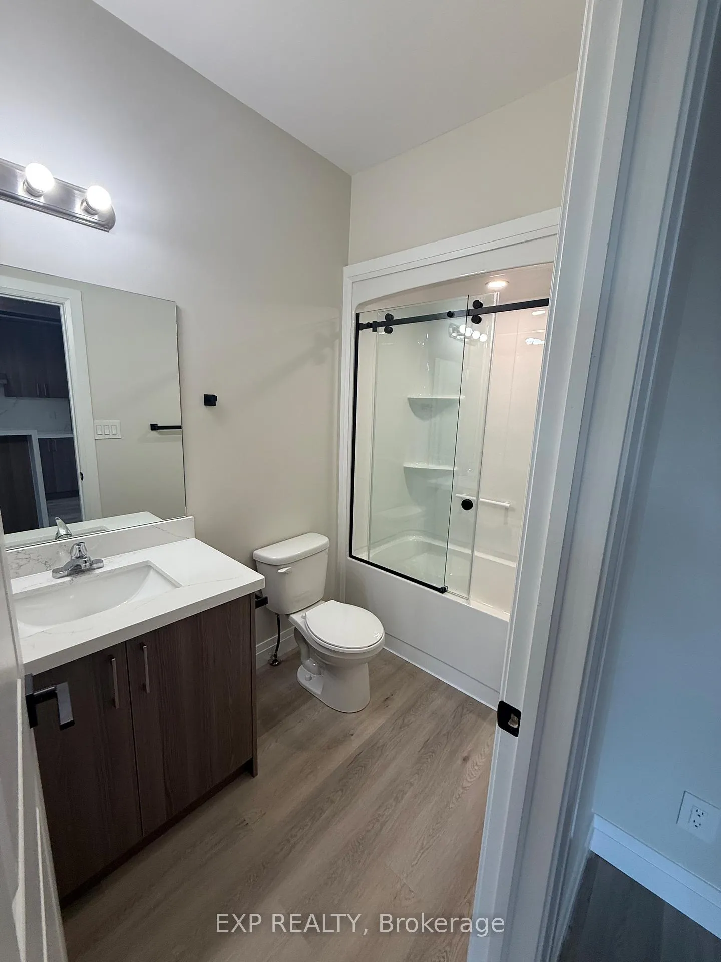 Photo 9 of 9 Keystone Trail, Welland, Lincoln/Crowland — HOMEH
