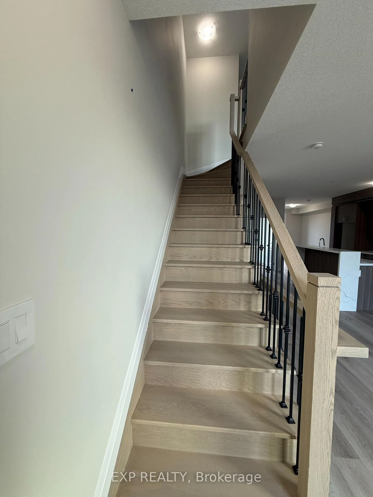 Photo 12 of 9 Keystone Trail, Welland, Lincoln/Crowland — HOMEH