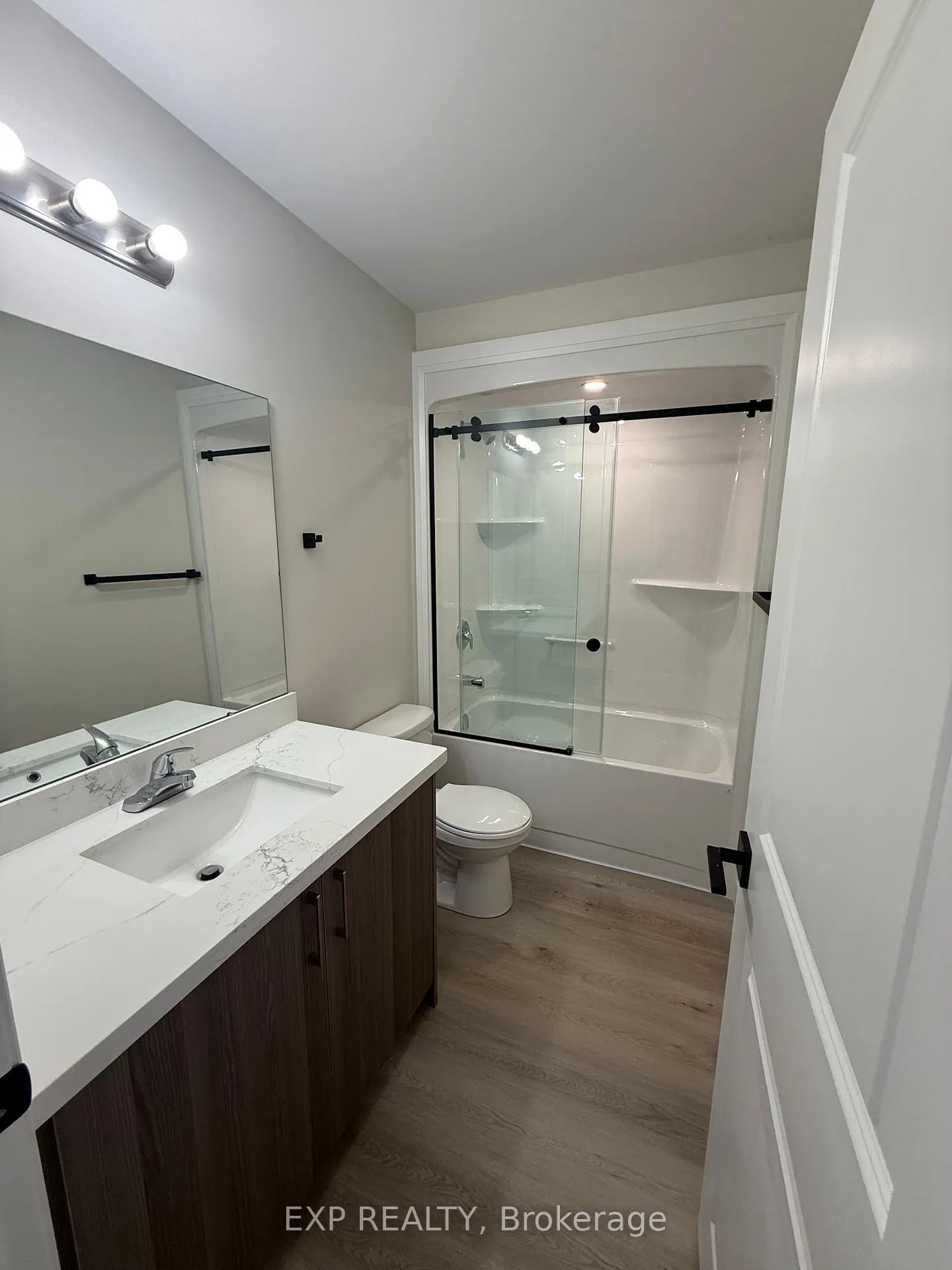Photo 18 of 9 Keystone Trail, Welland, Lincoln/Crowland — HOMEH