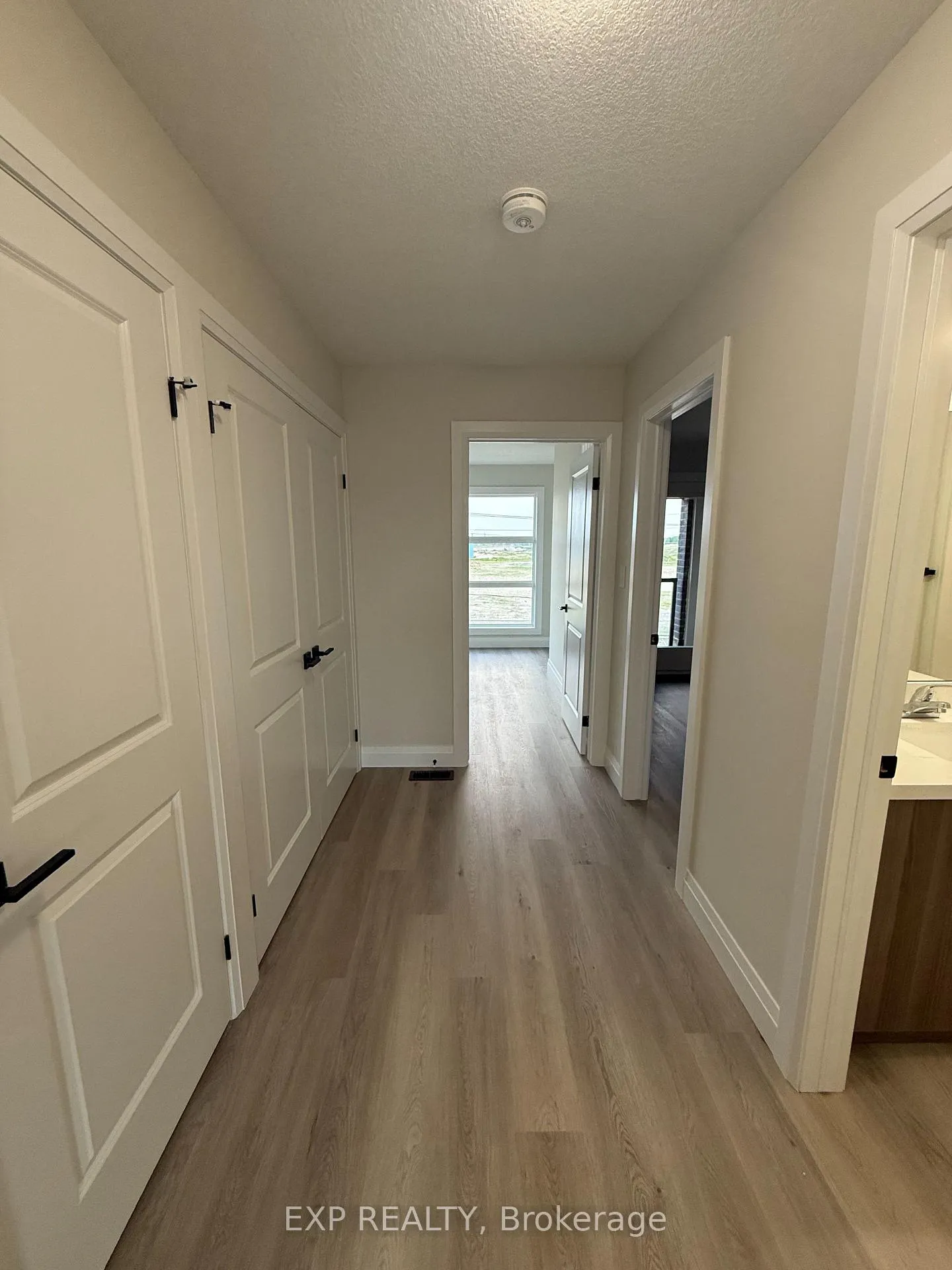 Photo 19 of 9 Keystone Trail, Welland, Lincoln/Crowland — HOMEH