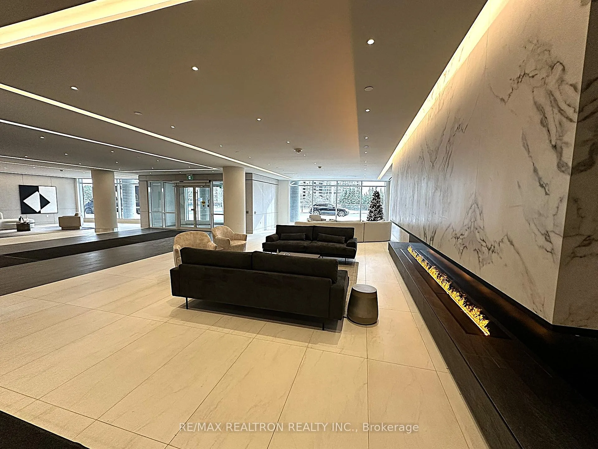 Photo 18 of Unit 2404, 30 Upper Mall Way, Vaughan, Brownridge — HOMEH