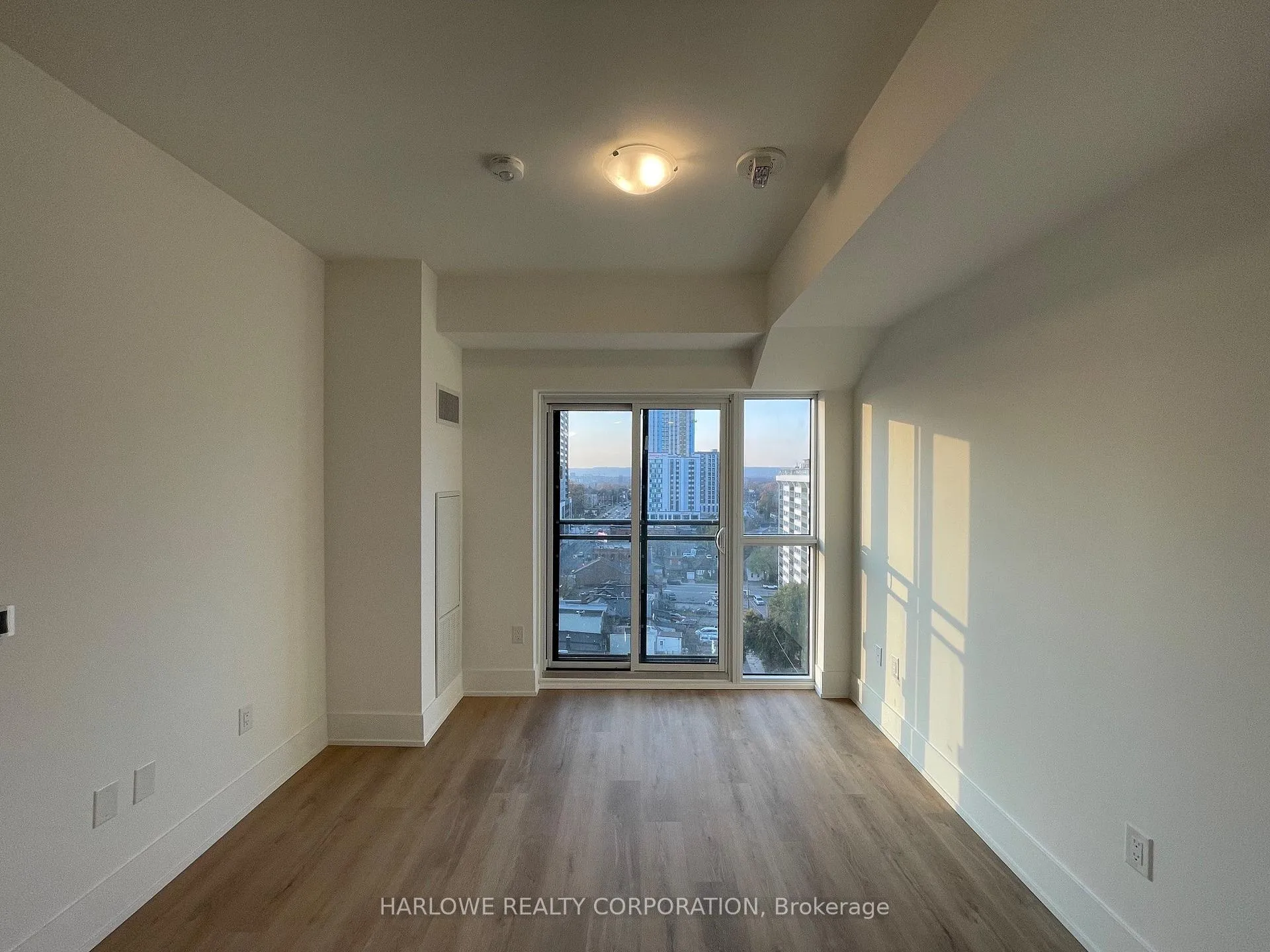 Photo 4 of Unit 1103, 206 King Street W, Hamilton, Central — HOMEH