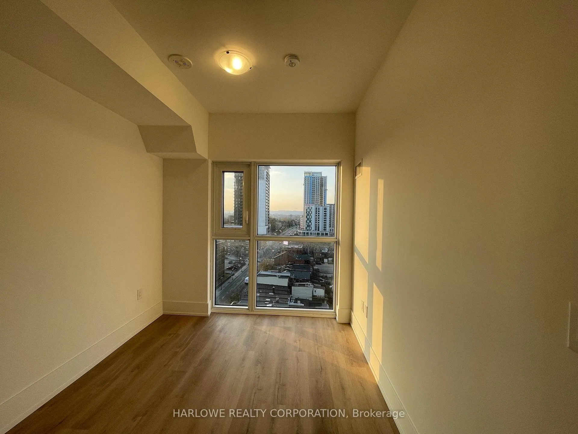 Photo 8 of Unit 1103, 206 King Street W, Hamilton, Central — HOMEH