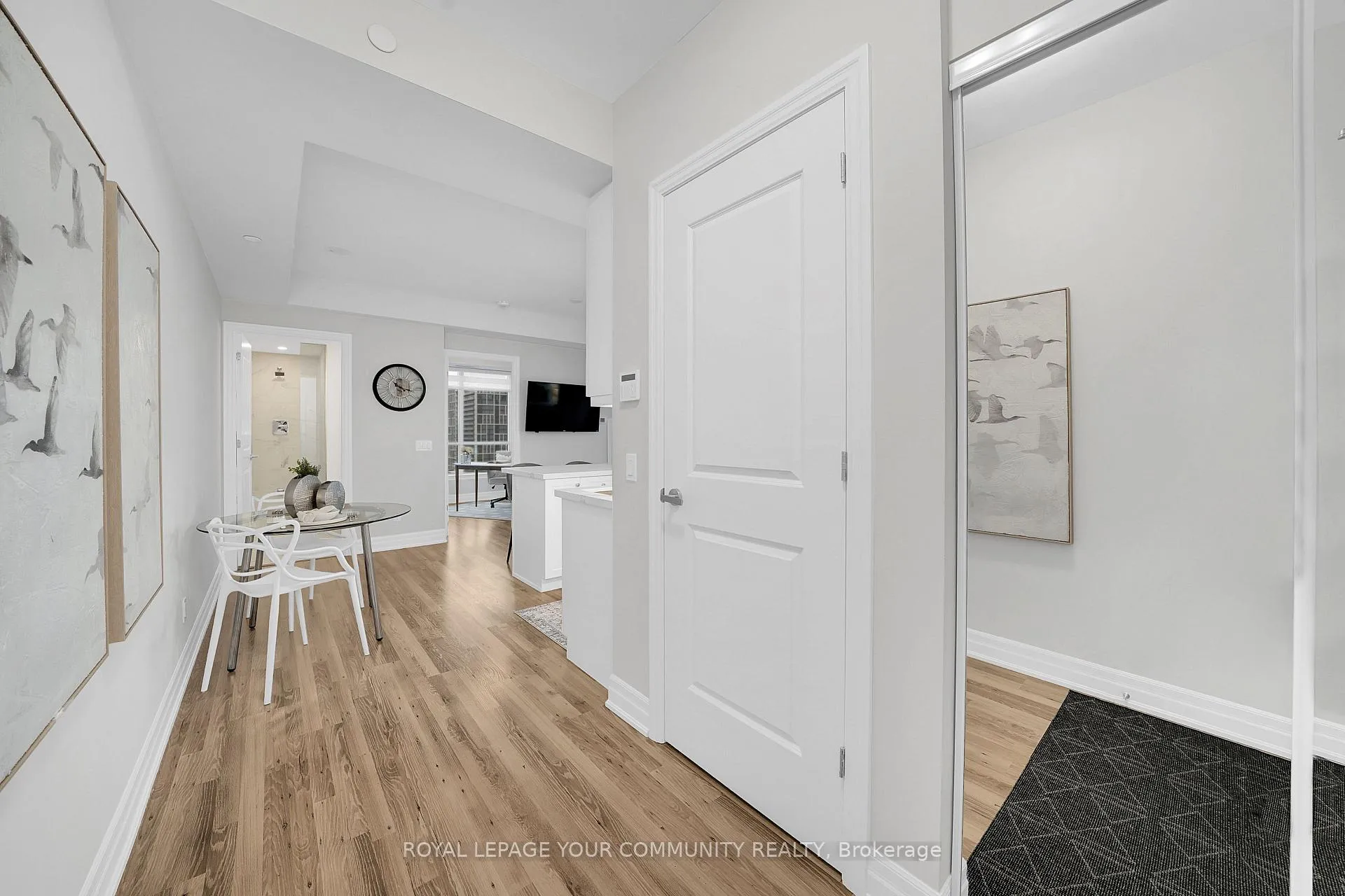 Photo 4 of Unit 1908, 9075 Jane Street, Vaughan, Concord — HOMEH