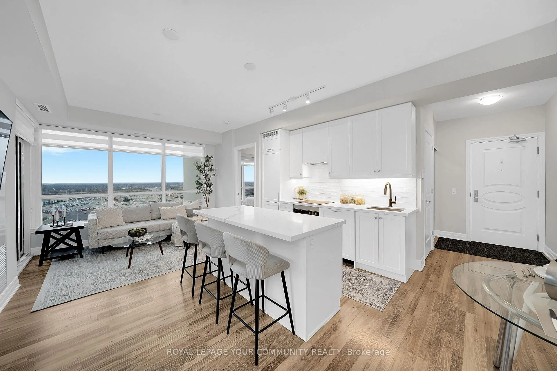Photo 6 of Unit 1908, 9075 Jane Street, Vaughan, Concord — HOMEH