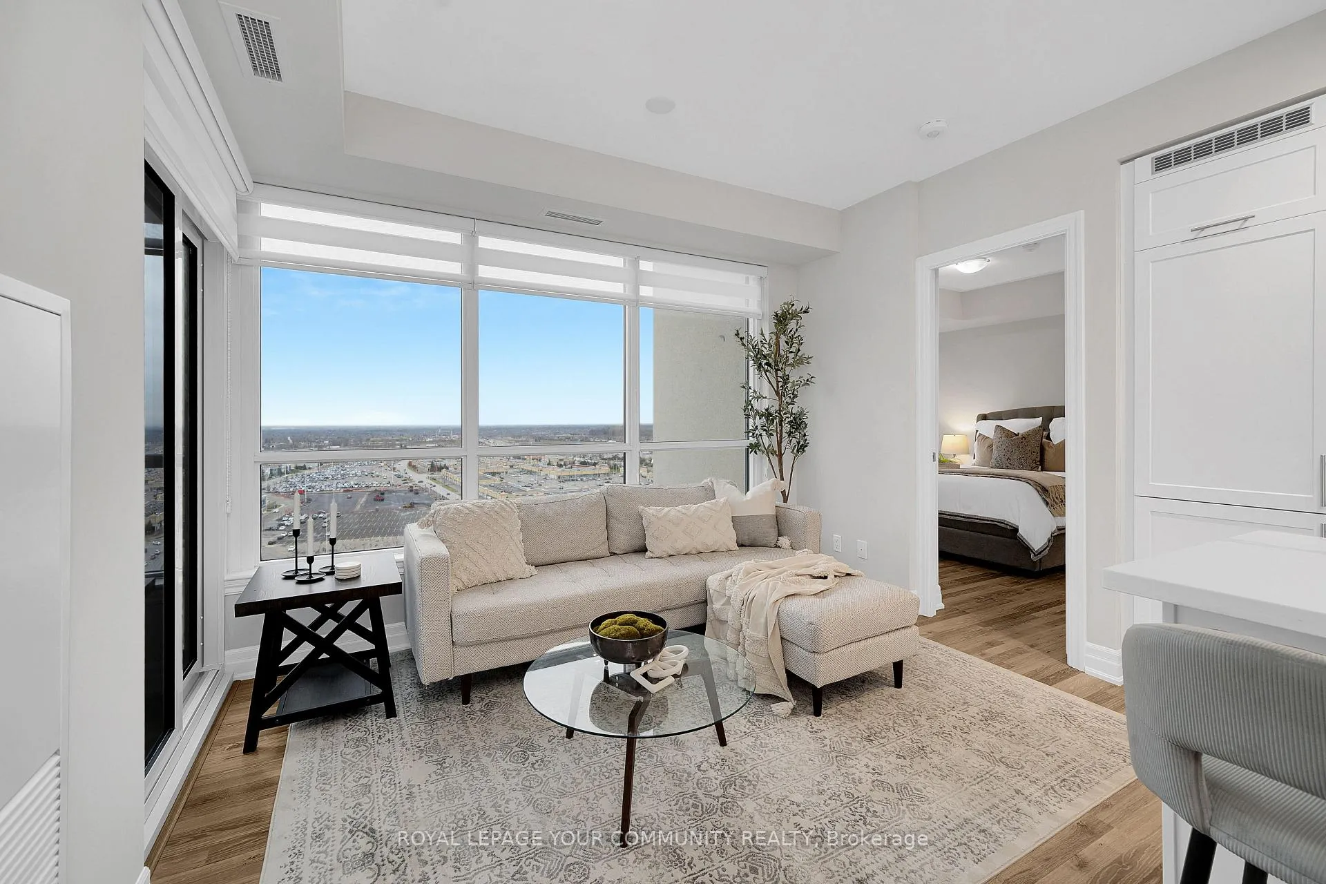 Photo 12 of Unit 1908, 9075 Jane Street, Vaughan, Concord — HOMEH