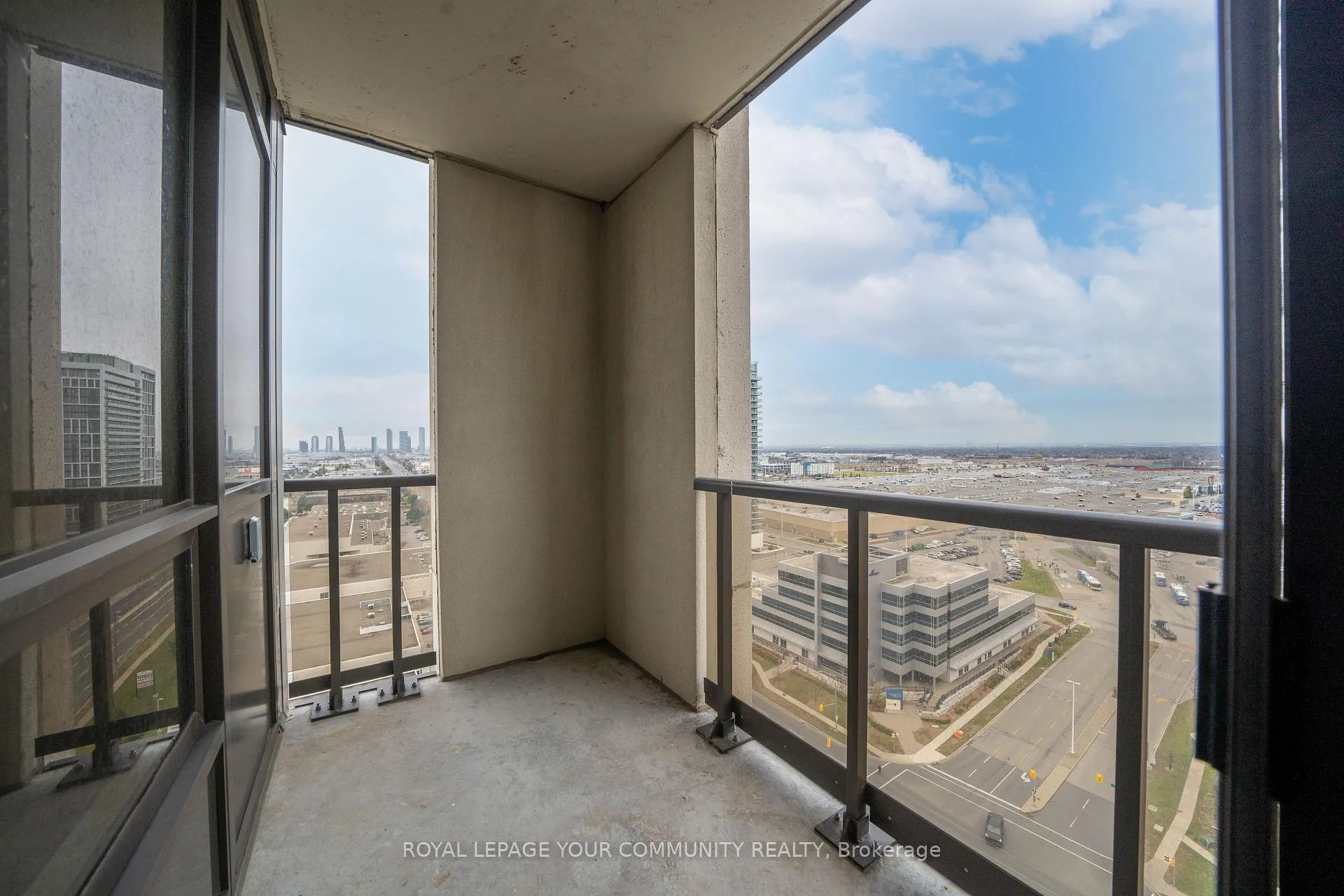 Photo 21 of Unit 1908, 9075 Jane Street, Vaughan, Concord — HOMEH