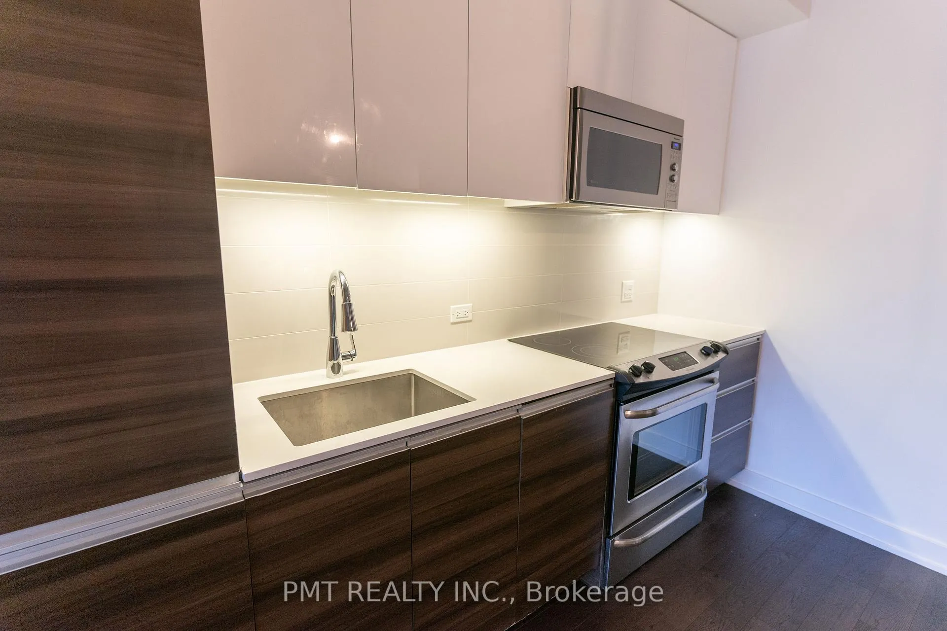 Photo 5 of Unit 310, 1238 Dundas Street E, Toronto, South Riverdale — HOMEH