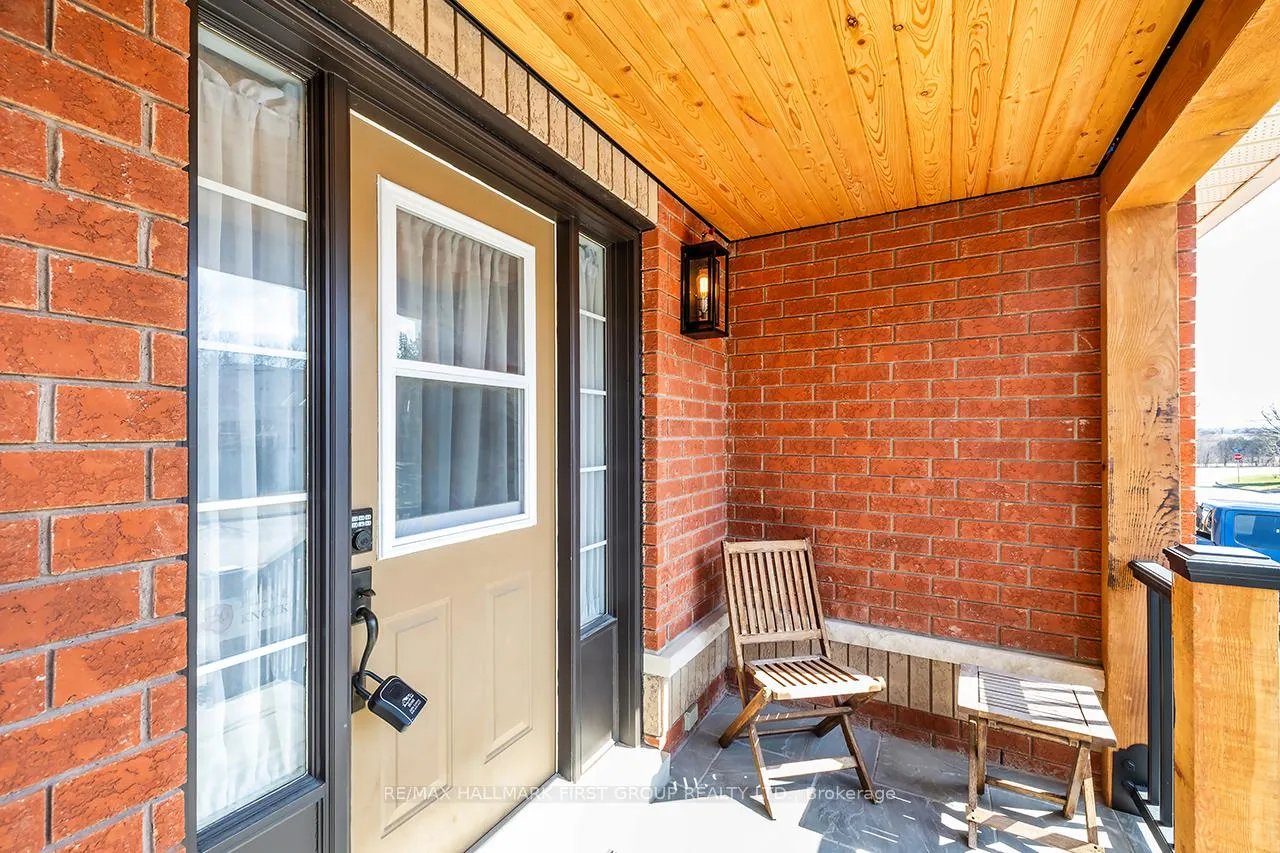 Photo 3 of 111 Perryview Drive, Scugog, Port Perry — HOMEH