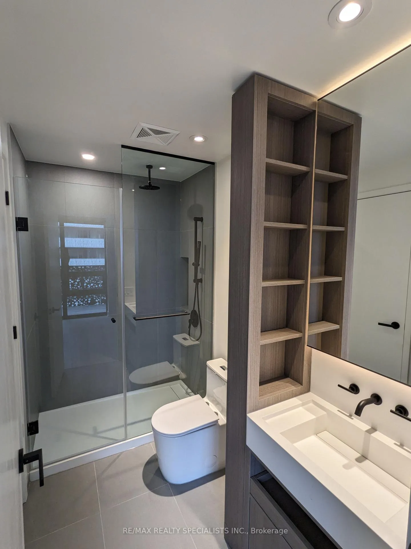 Photo 5 of Unit 4011, 55 Charles Street, Toronto, Church-Yonge Corridor — HOMEH