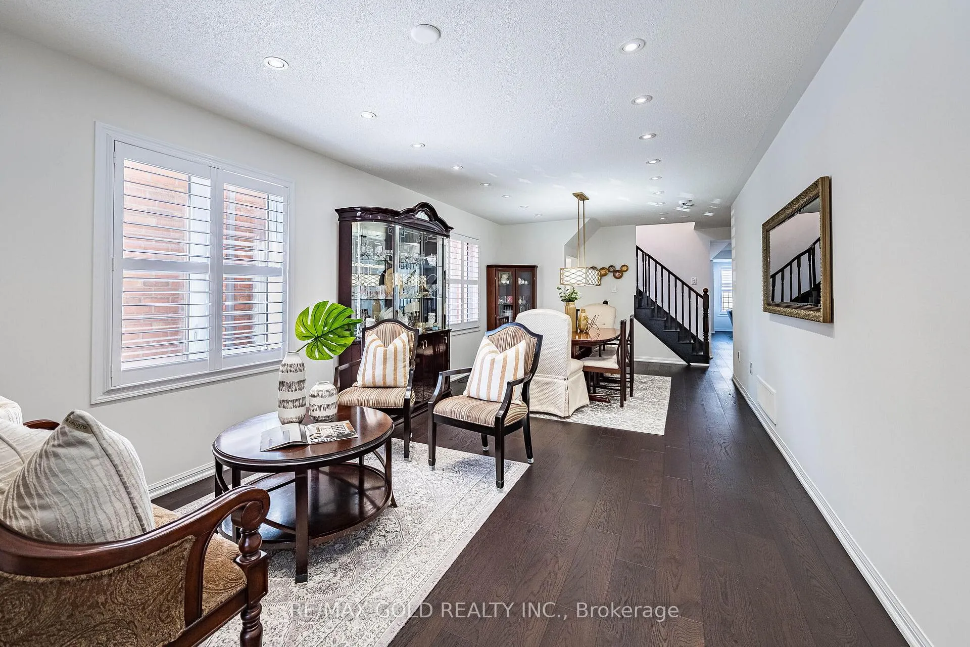 Photo 5 of 43 Arkwright Drive, Brampton, Northwest Brampton — HOMEH