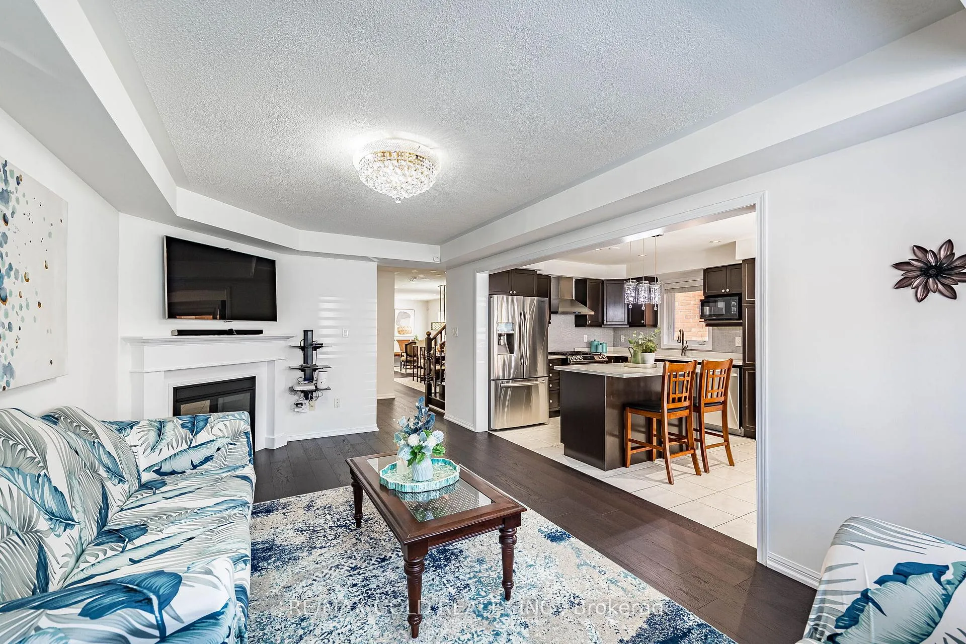Photo 11 of 43 Arkwright Drive, Brampton, Northwest Brampton — HOMEH