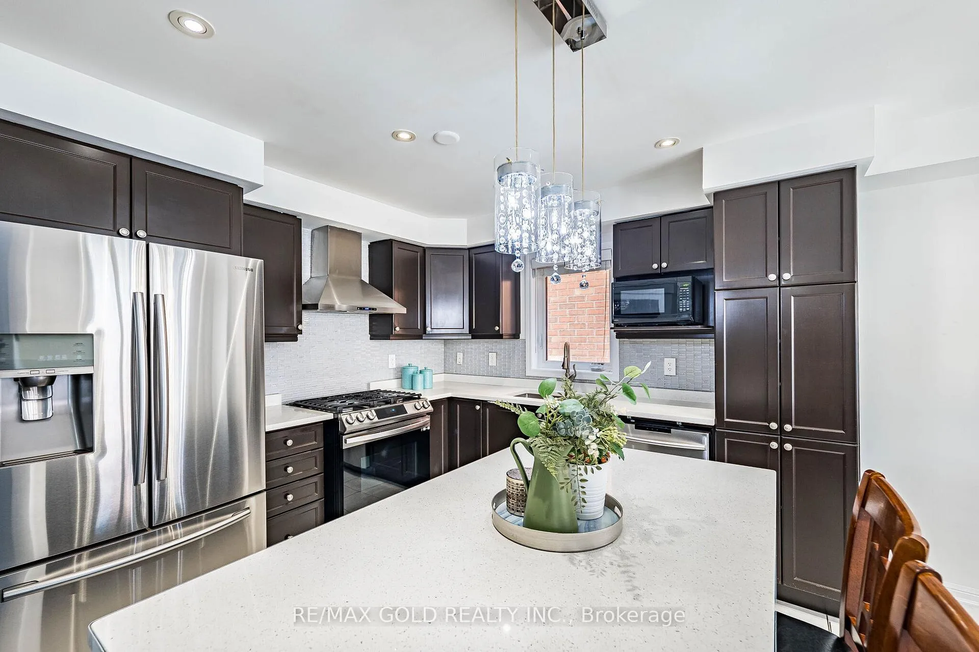 Photo 13 of 43 Arkwright Drive, Brampton, Northwest Brampton — HOMEH