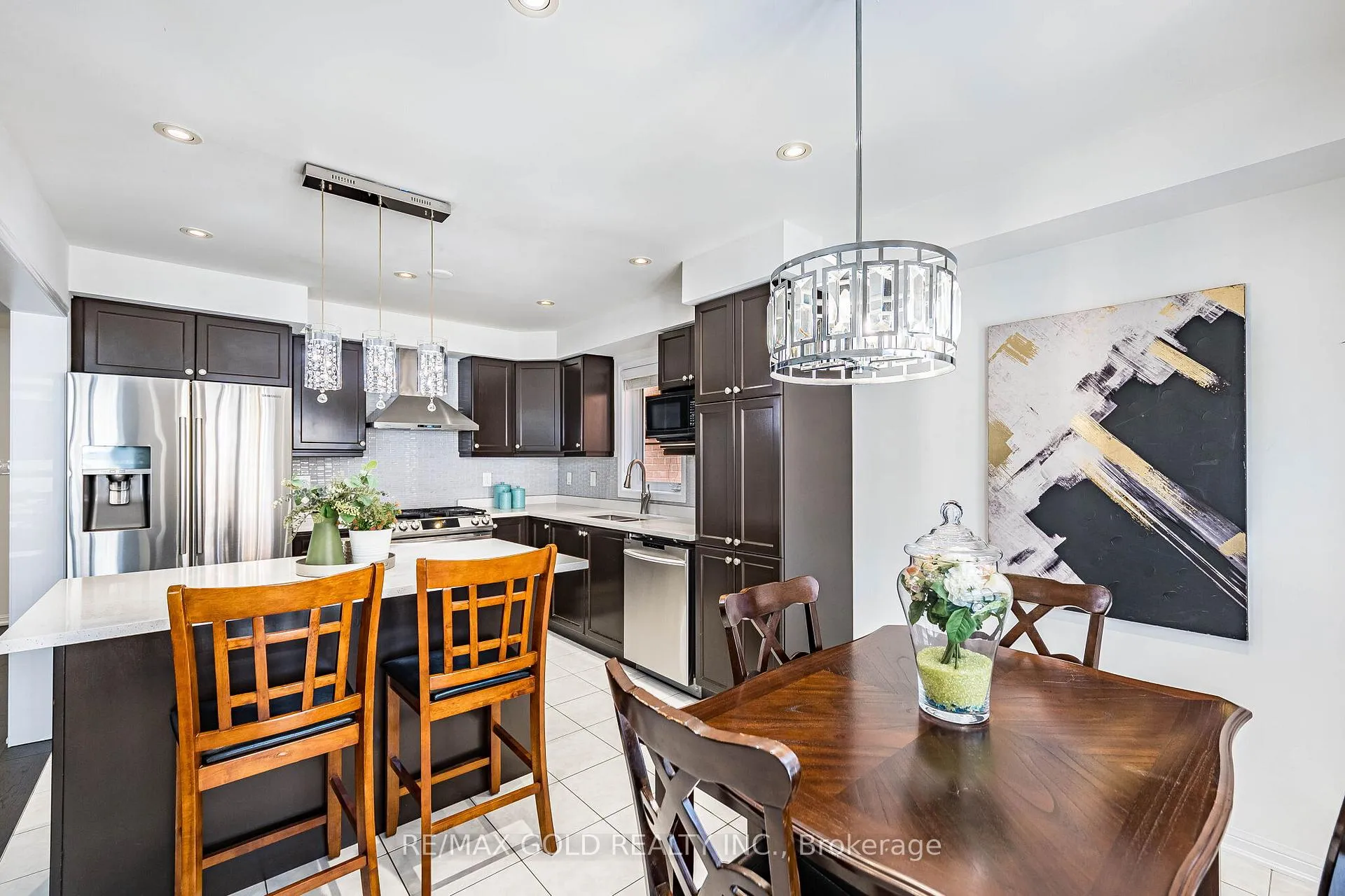 Photo 14 of 43 Arkwright Drive, Brampton, Northwest Brampton — HOMEH