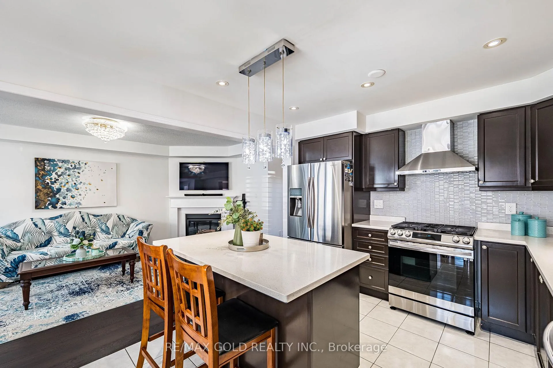 Photo 15 of 43 Arkwright Drive, Brampton, Northwest Brampton — HOMEH