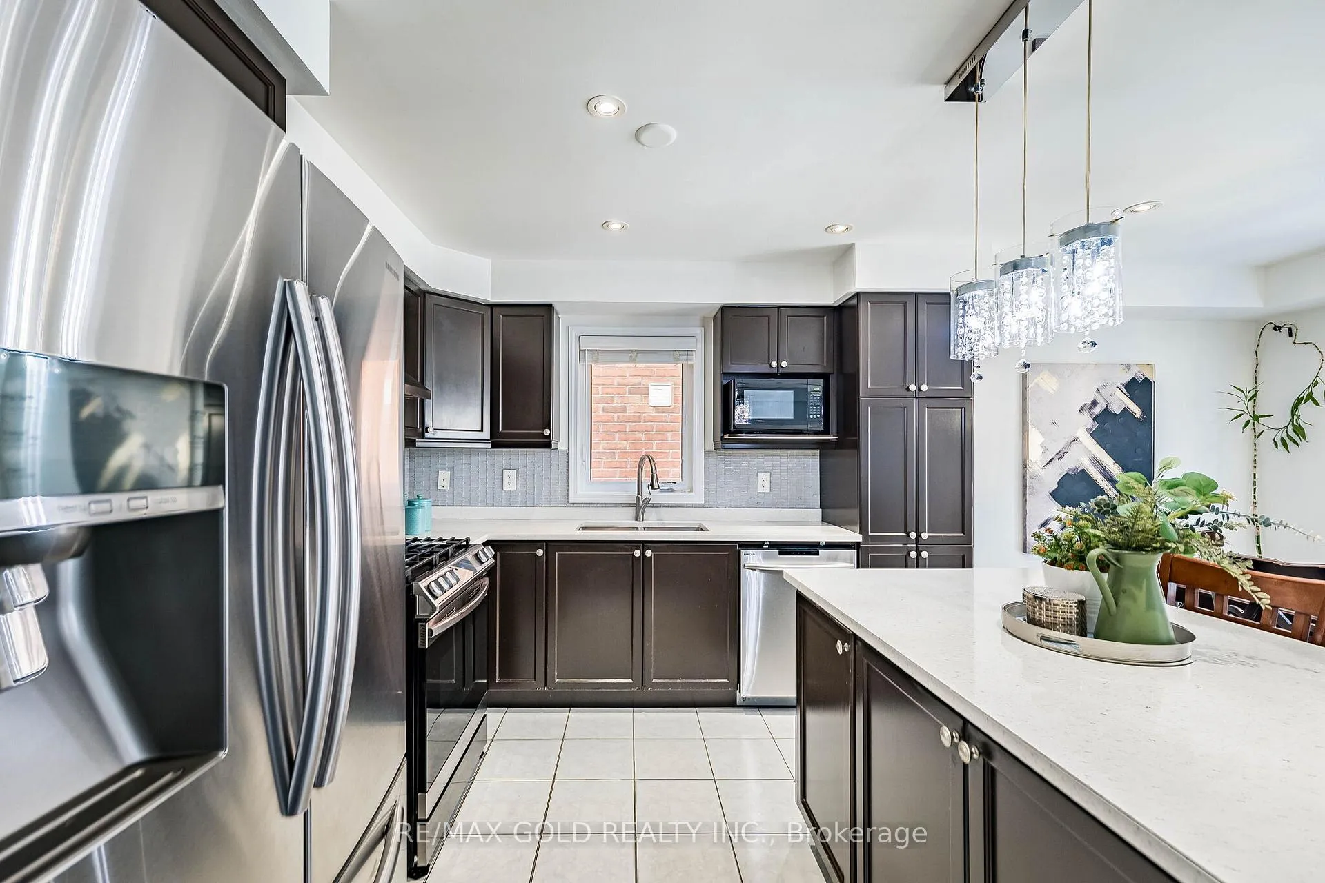Photo 17 of 43 Arkwright Drive, Brampton, Northwest Brampton — HOMEH