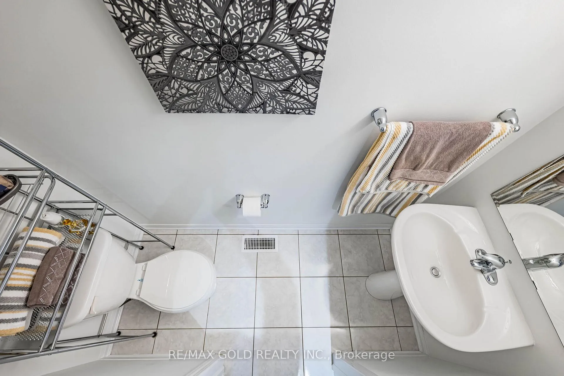 Photo 21 of 43 Arkwright Drive, Brampton, Northwest Brampton — HOMEH