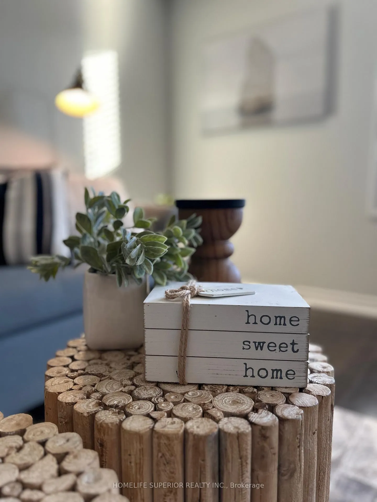 Photo 8 of 23 Laprade Square, Clarington, Bowmanville — HOMEH