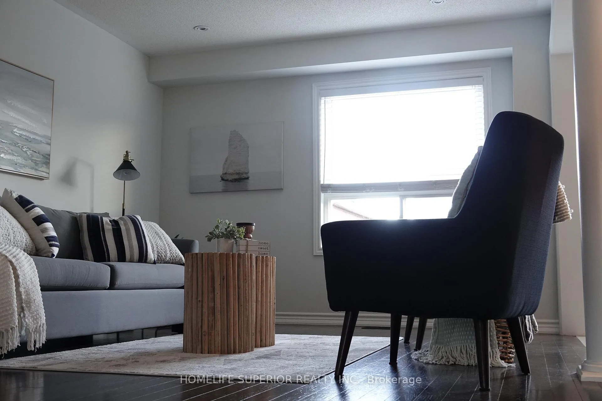 Photo 11 of 23 Laprade Square, Clarington, Bowmanville — HOMEH