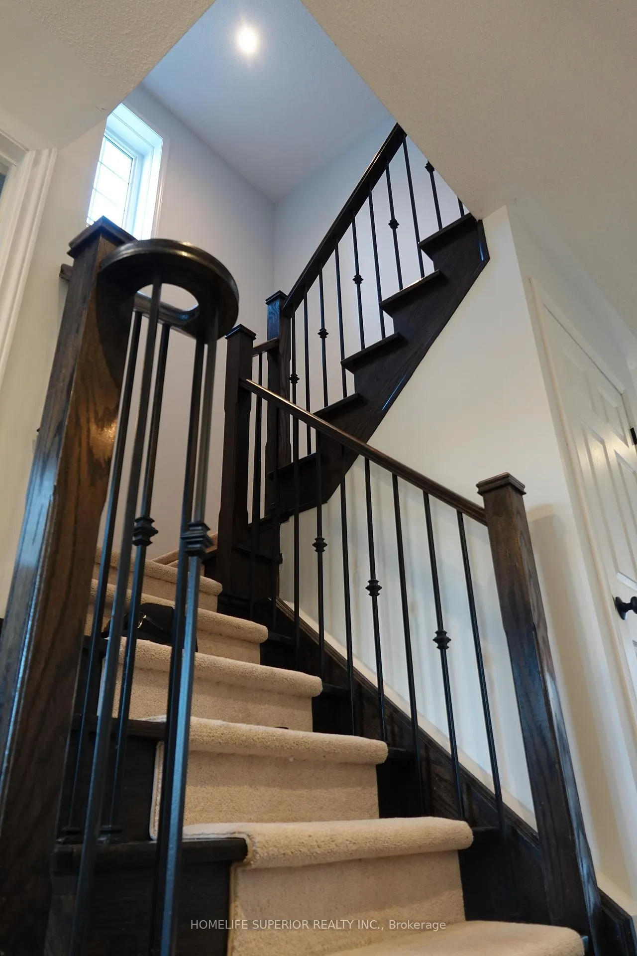 Photo 16 of 23 Laprade Square, Clarington, Bowmanville — HOMEH