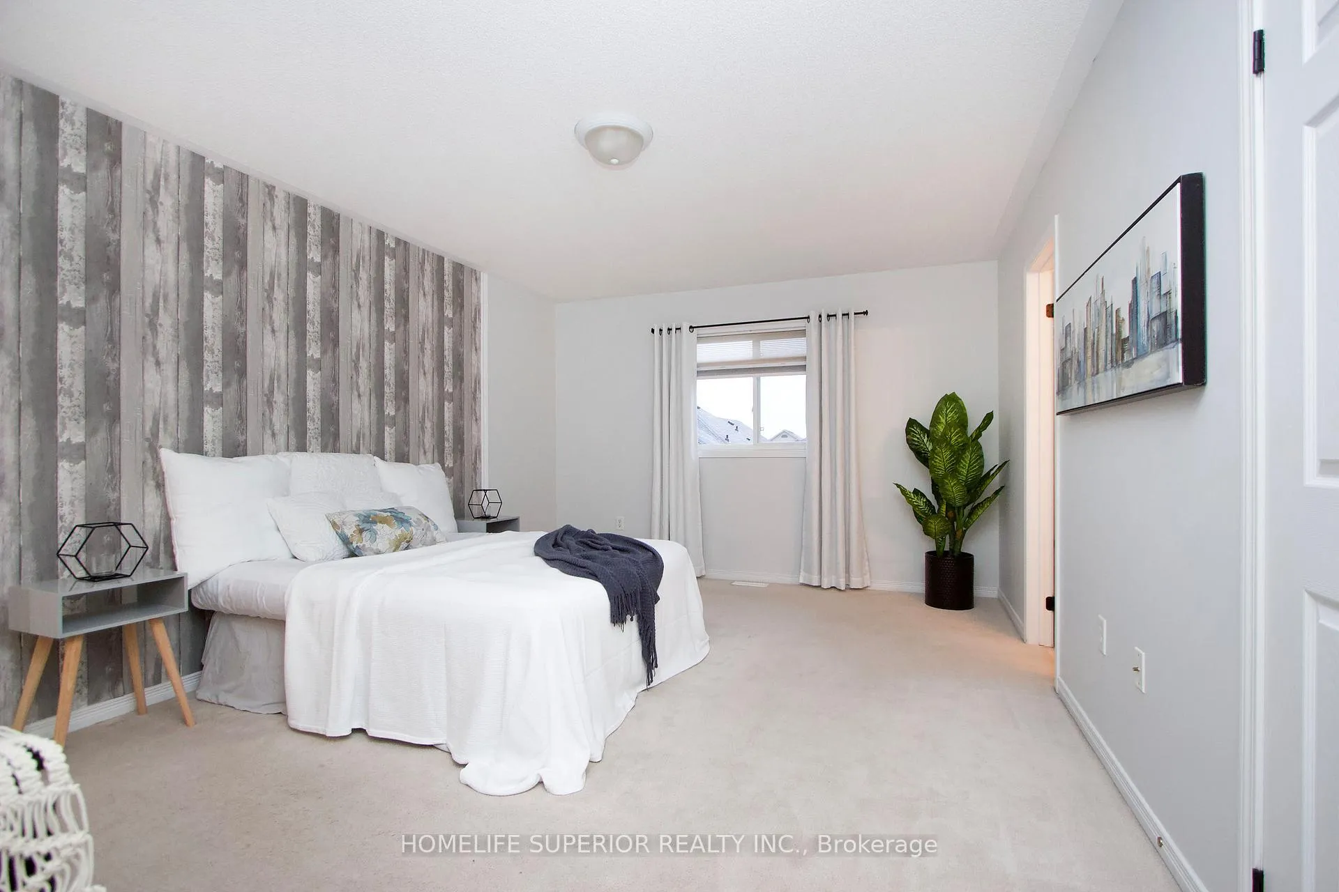Photo 21 of 23 Laprade Square, Clarington, Bowmanville — HOMEH