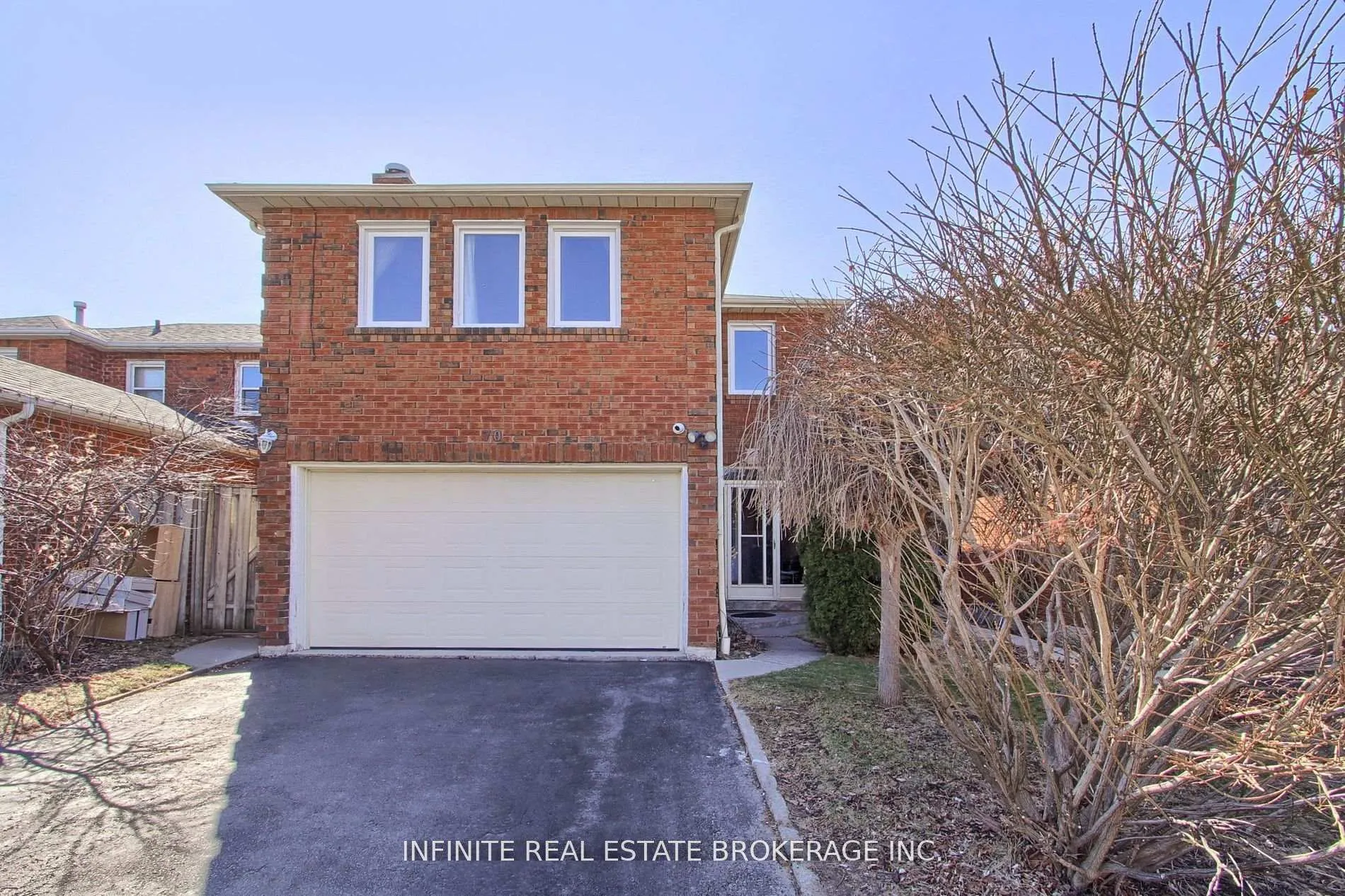 Photo 1 of 70 sable Crescent, Whitby, Rolling Acres — HOMEH