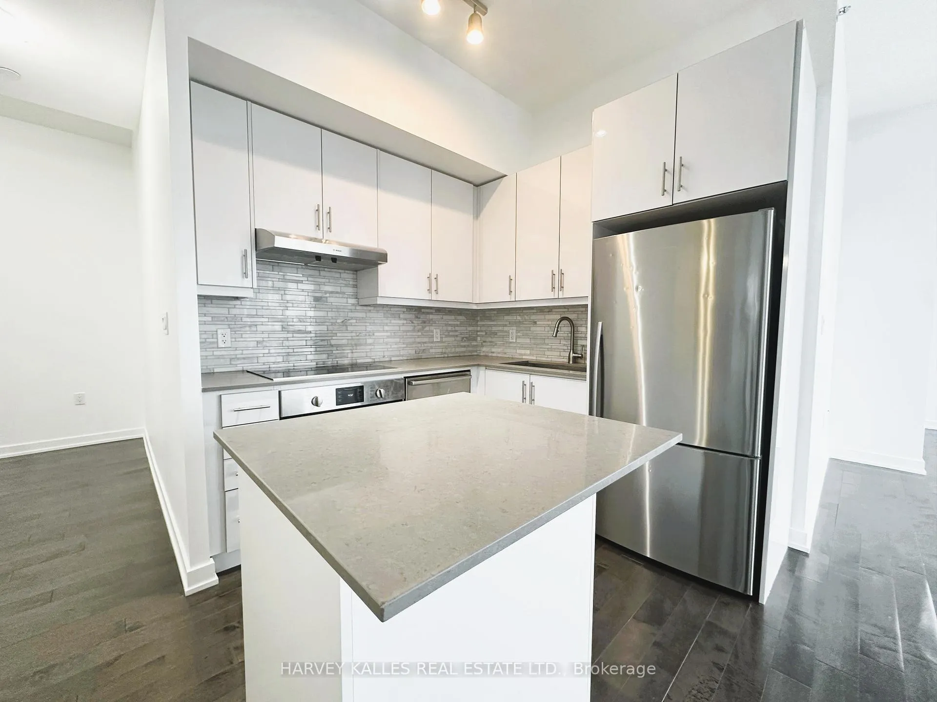 Photo 4 of Unit 3608, 1 The Esplanade, Toronto, Waterfront Communities — HOMEH