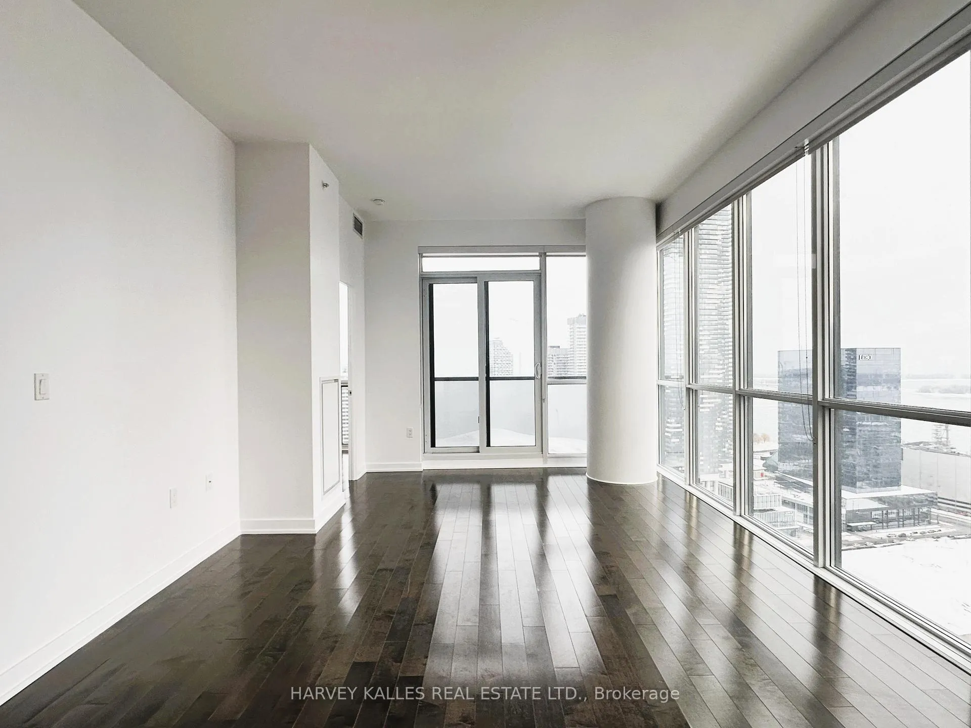 Photo 8 of Unit 3608, 1 The Esplanade, Toronto, Waterfront Communities — HOMEH