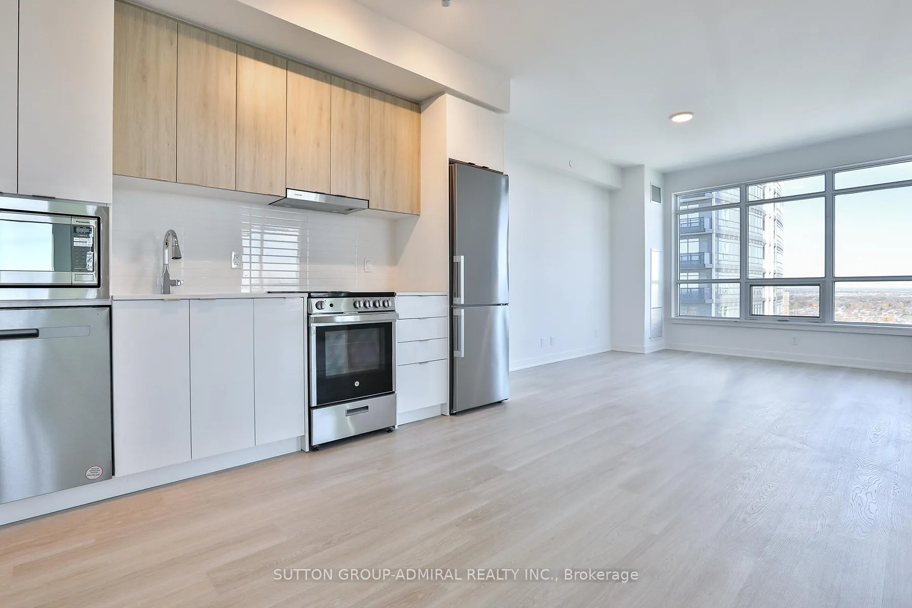 Photo 5 of Unit 1810A, 30 Upper Mall Way, Vaughan, Brownridge — HOMEH