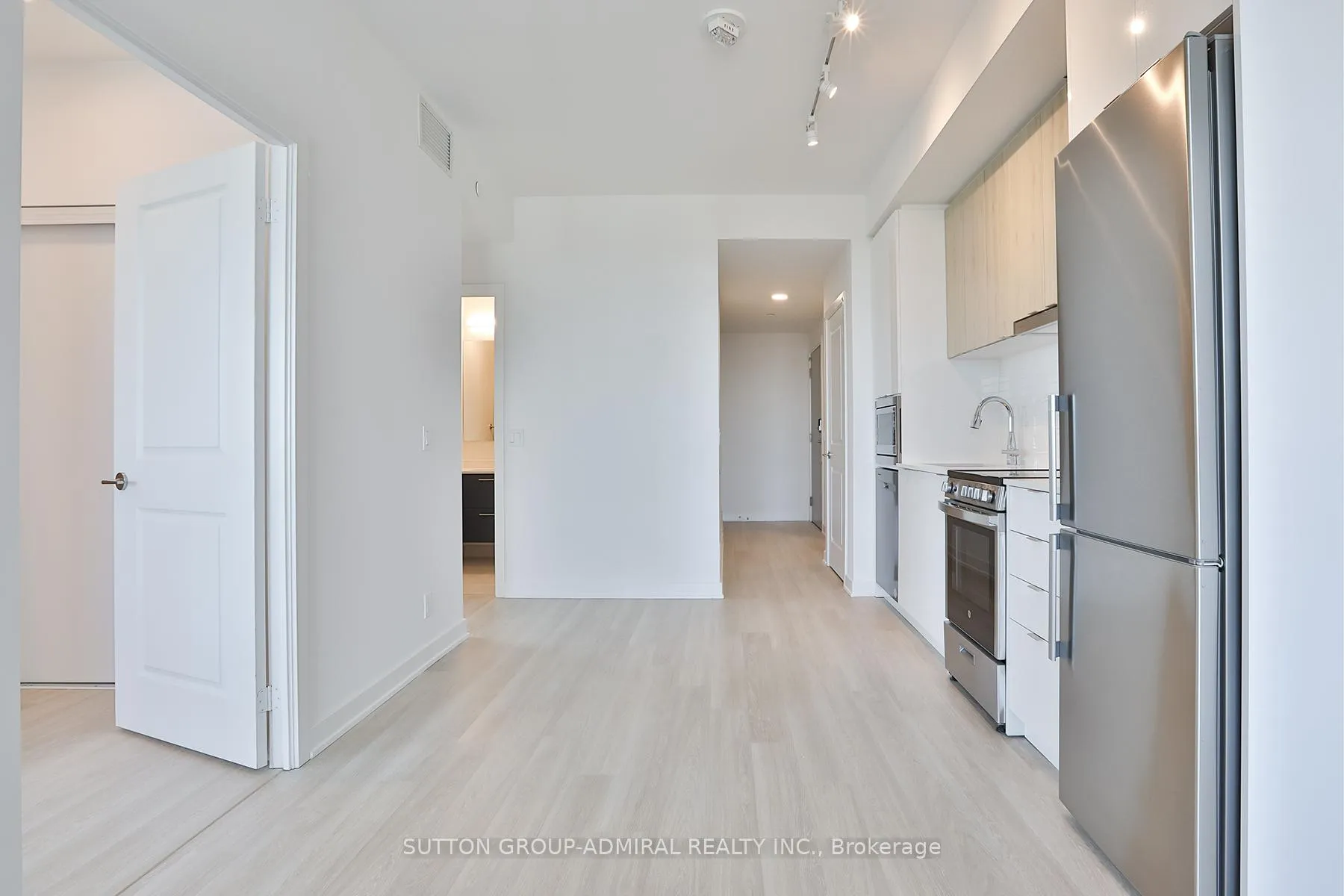 Photo 7 of Unit 1810A, 30 Upper Mall Way, Vaughan, Brownridge — HOMEH