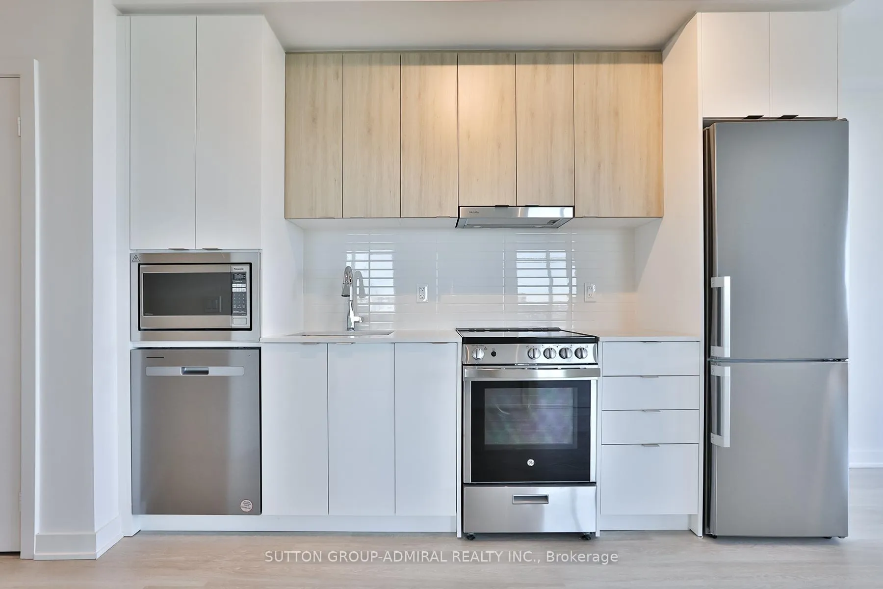 Photo 8 of Unit 1810A, 30 Upper Mall Way, Vaughan, Brownridge — HOMEH