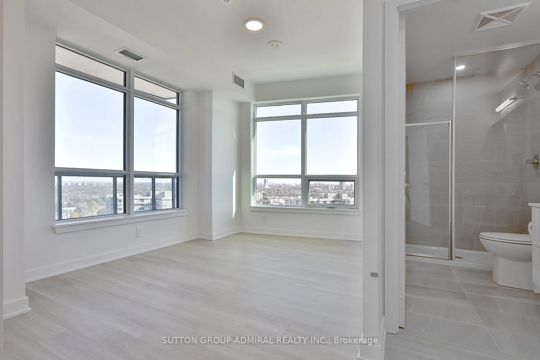 Photo 13 of Unit 1810A, 30 Upper Mall Way, Vaughan, Brownridge — HOMEH