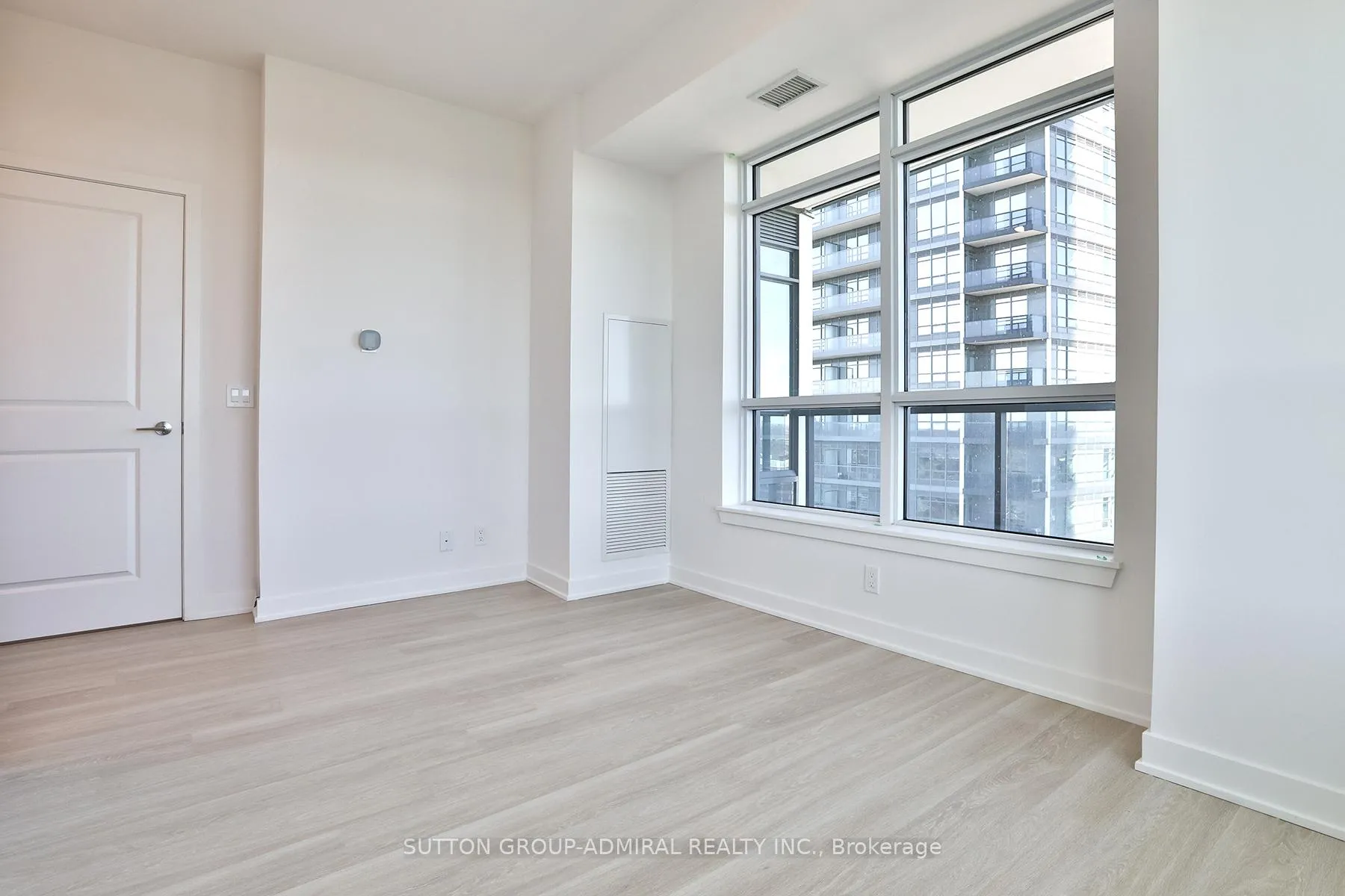Photo 15 of Unit 1810A, 30 Upper Mall Way, Vaughan, Brownridge — HOMEH