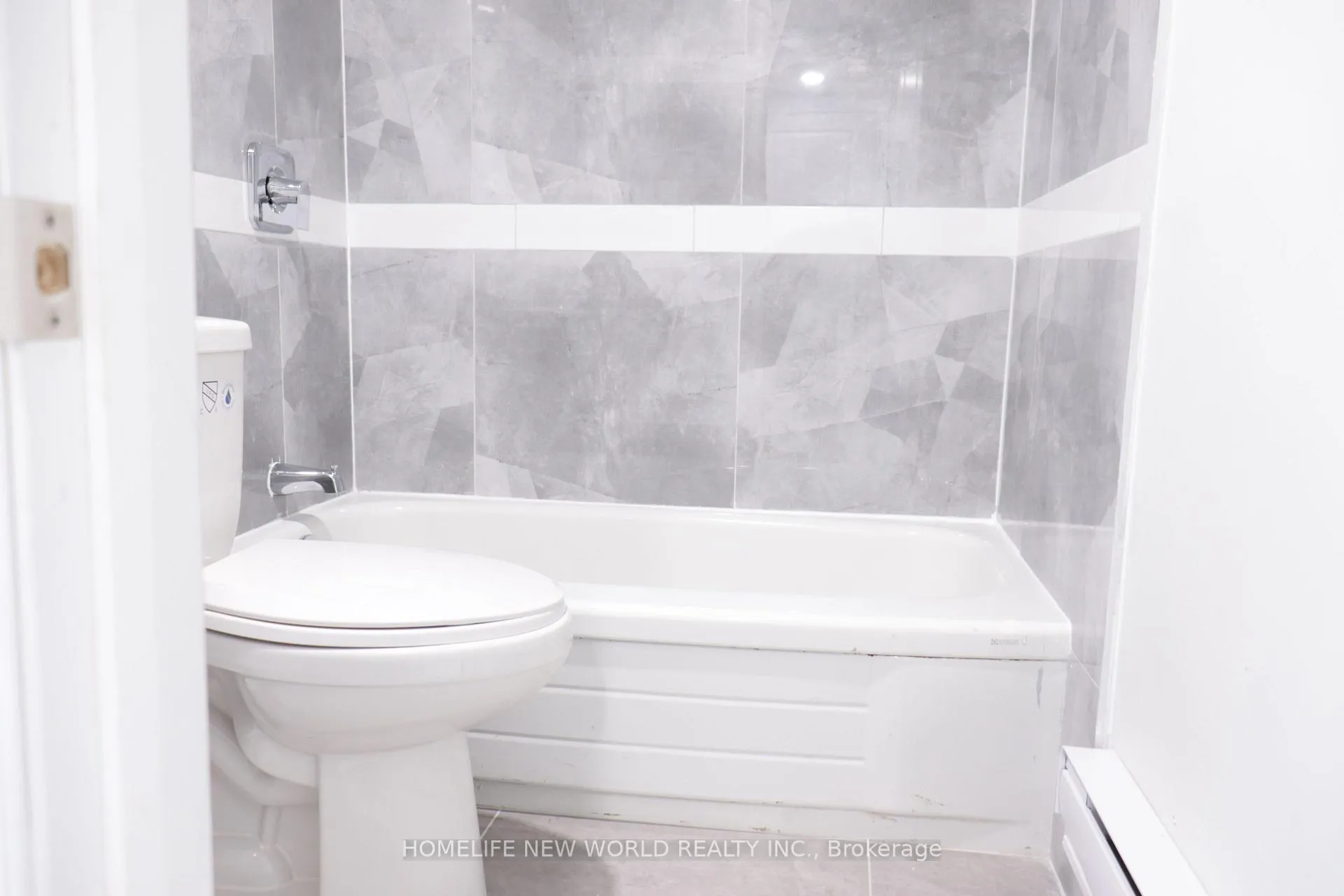 Photo 8 of Unit Unit 2, 291 Eulalie Avenue, Oshawa, Central — HOMEH