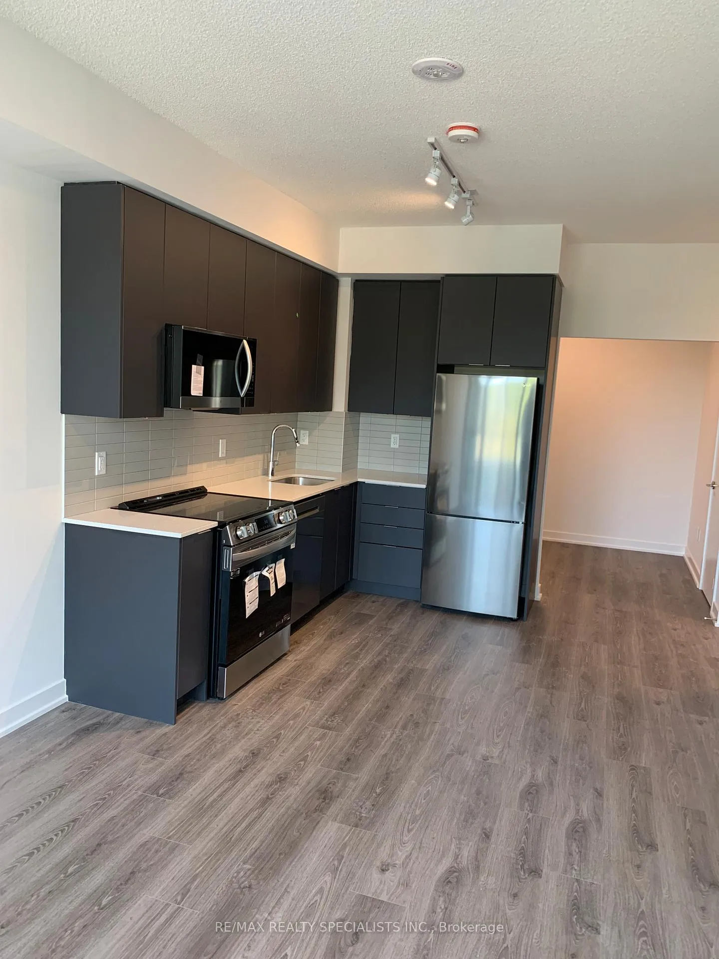 Photo 2 of Unit 303, 225 Malta Avenue, Brampton, Fletcher's Creek South — HOMEH