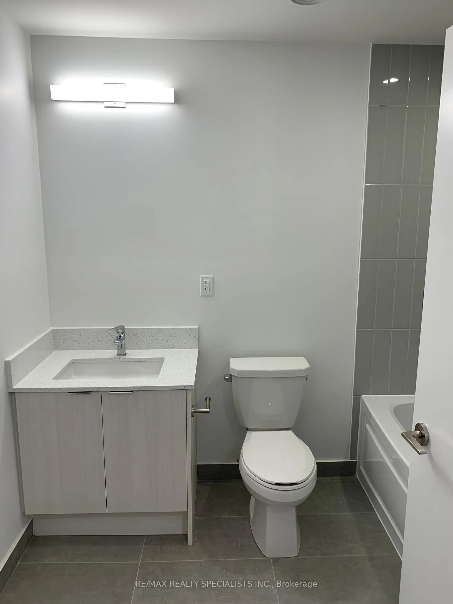 Photo 5 of Unit 303, 225 Malta Avenue, Brampton, Fletcher's Creek South — HOMEH