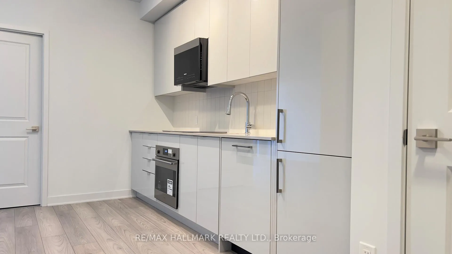 Photo 3 of Unit 1603, 2920 Hwy 7, Vaughan, Vaughan Corporate Centre — HOMEH