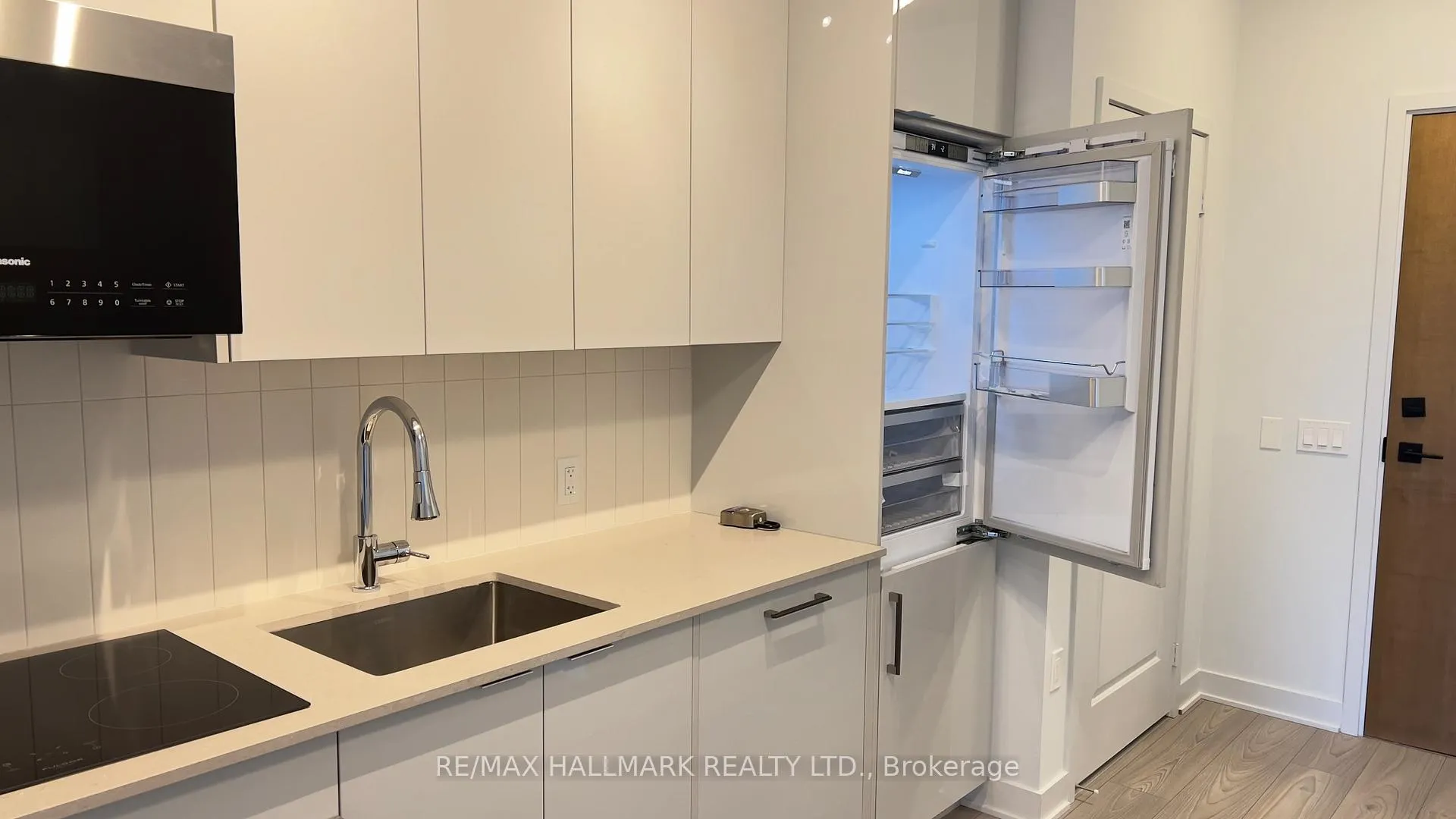 Photo 4 of Unit 1603, 2920 Hwy 7, Vaughan, Vaughan Corporate Centre — HOMEH