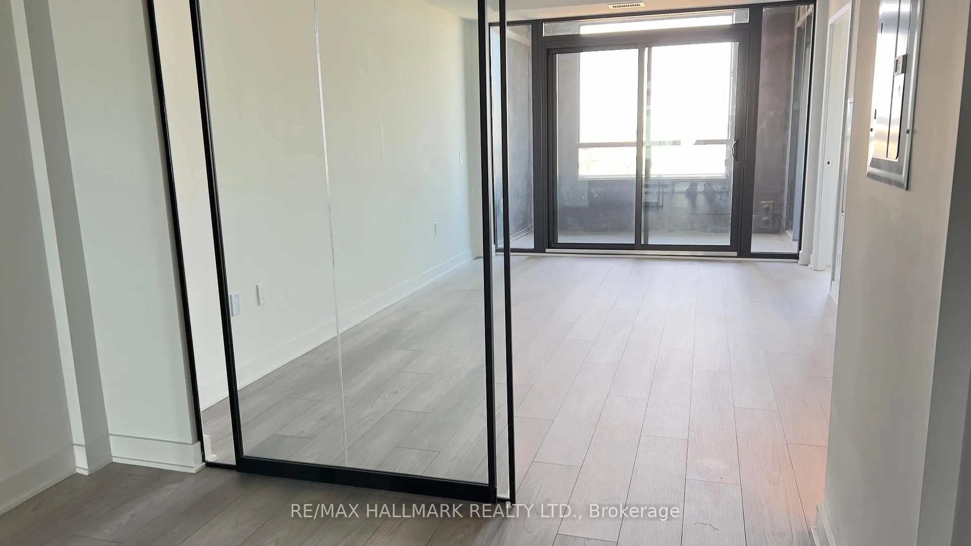 Photo 5 of Unit 1603, 2920 Hwy 7, Vaughan, Vaughan Corporate Centre — HOMEH