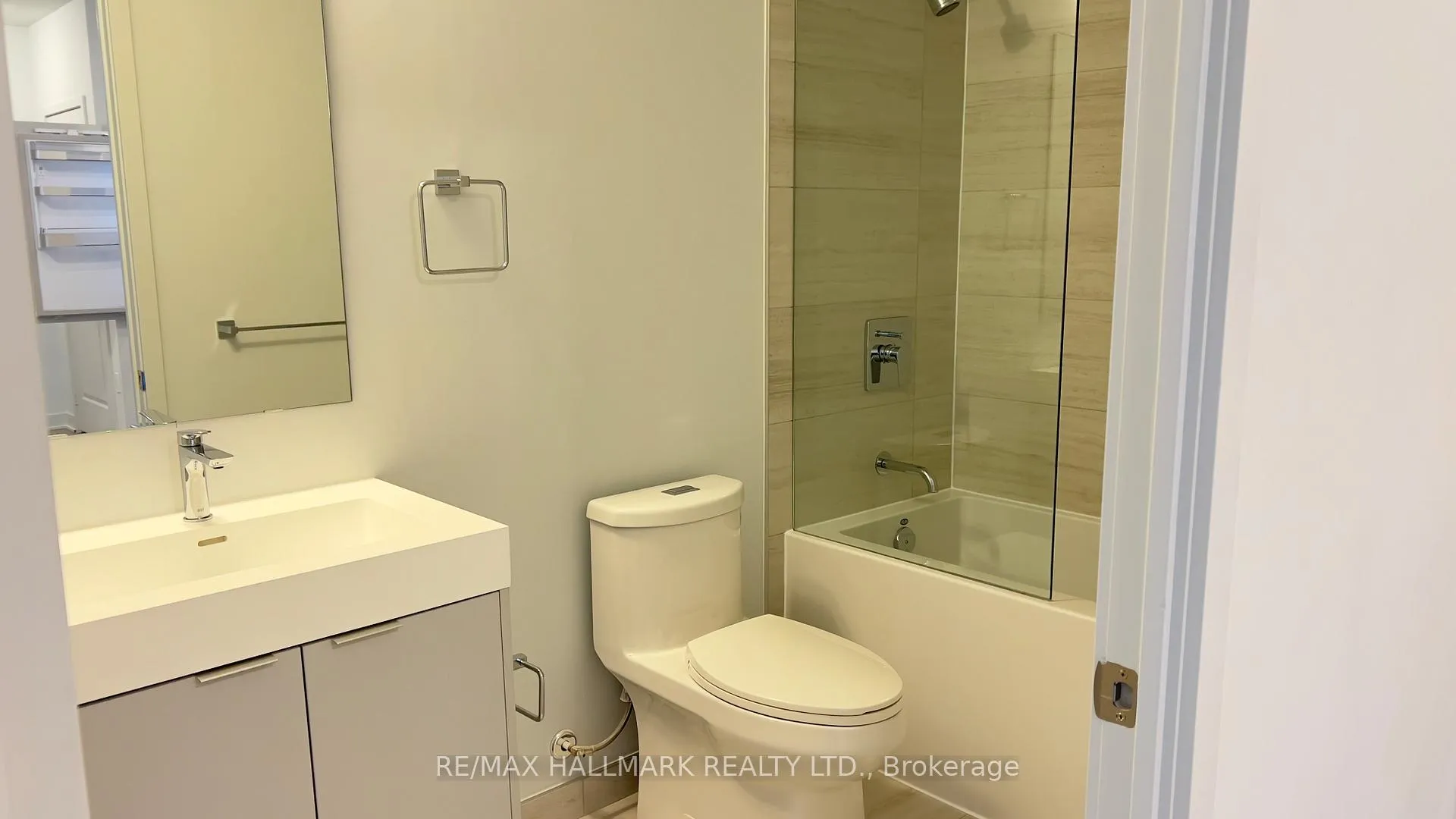 Photo 9 of Unit 1603, 2920 Hwy 7, Vaughan, Vaughan Corporate Centre — HOMEH