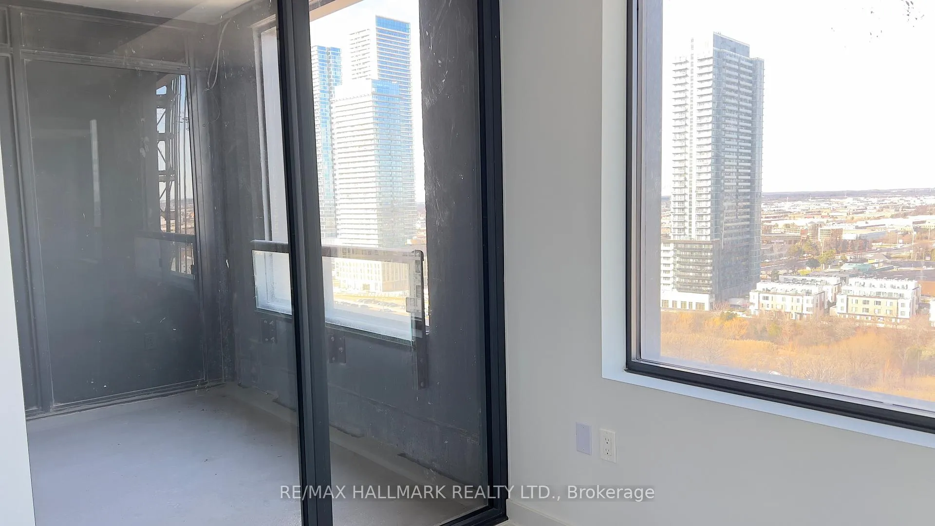 Photo 12 of Unit 1603, 2920 Hwy 7, Vaughan, Vaughan Corporate Centre — HOMEH