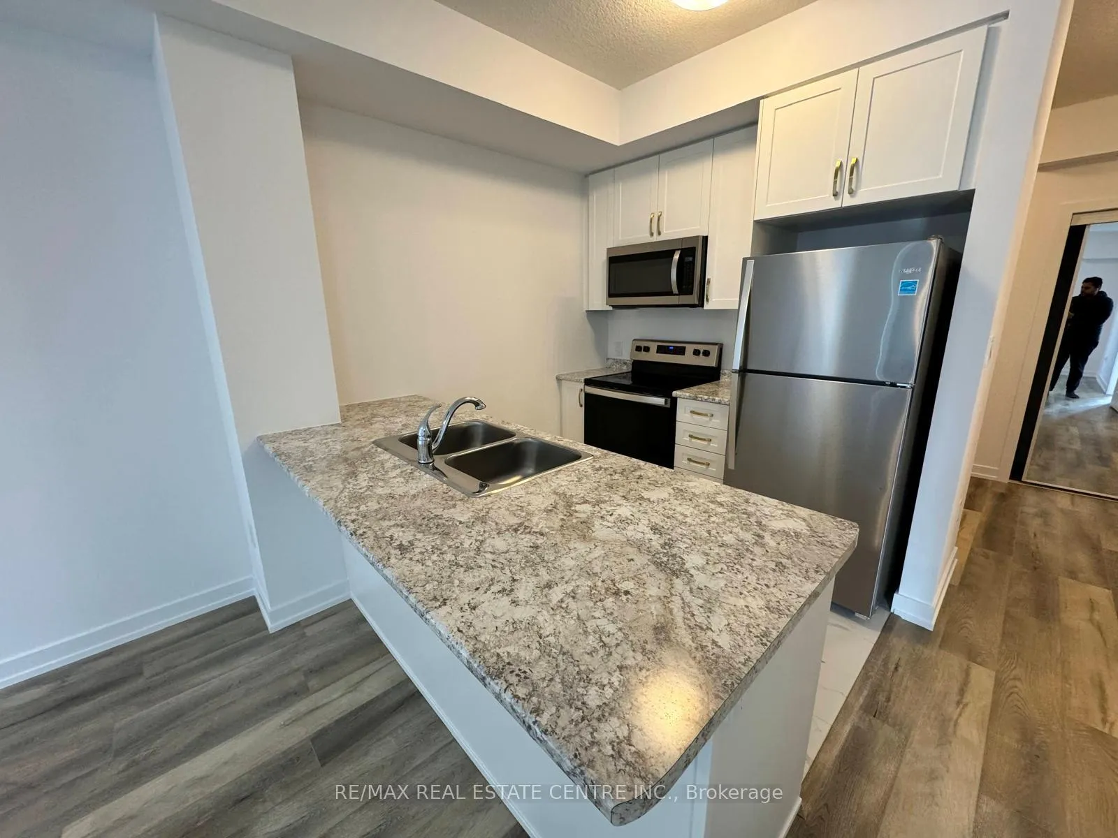Photo 8 of 470 Dundas Street E, Hamilton, Waterdown — HOMEH