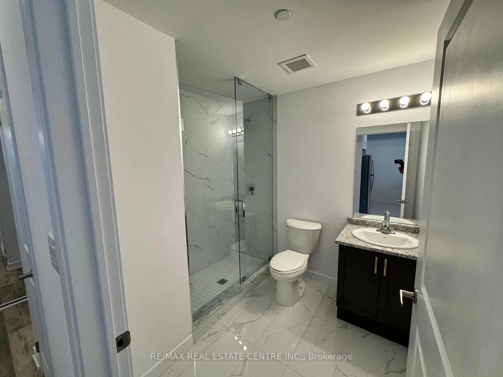 Photo 9 of 470 Dundas Street E, Hamilton, Waterdown — HOMEH